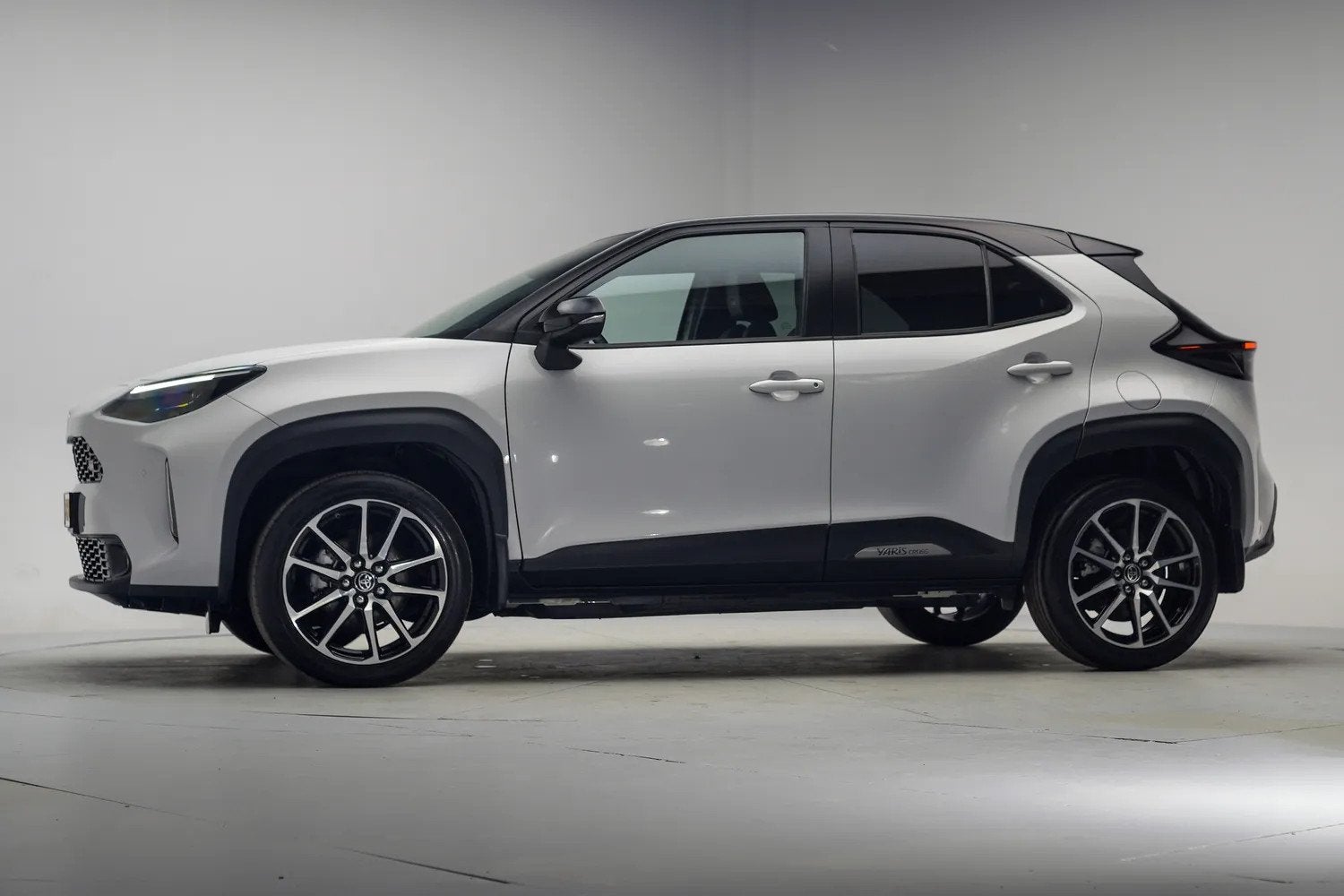 Toyota Yaris Cross 1.5 Hybrid GR Sport [ Navi Apple/Android, Auto's, Automaat, Adaptive Cruise Control, Gebruikt, 750 kg