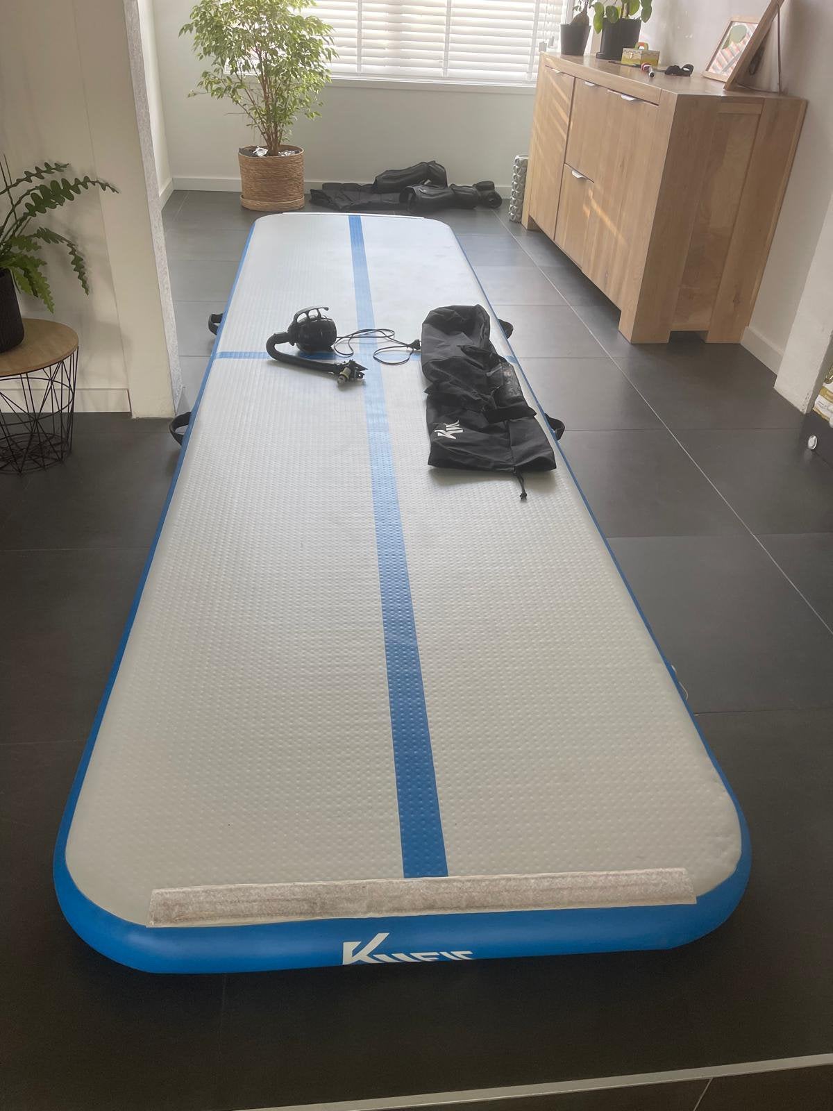 Airtrack, Kindermaat 122 t/m 140, Ophalen, Zo goed als nieuw, Materiaal
