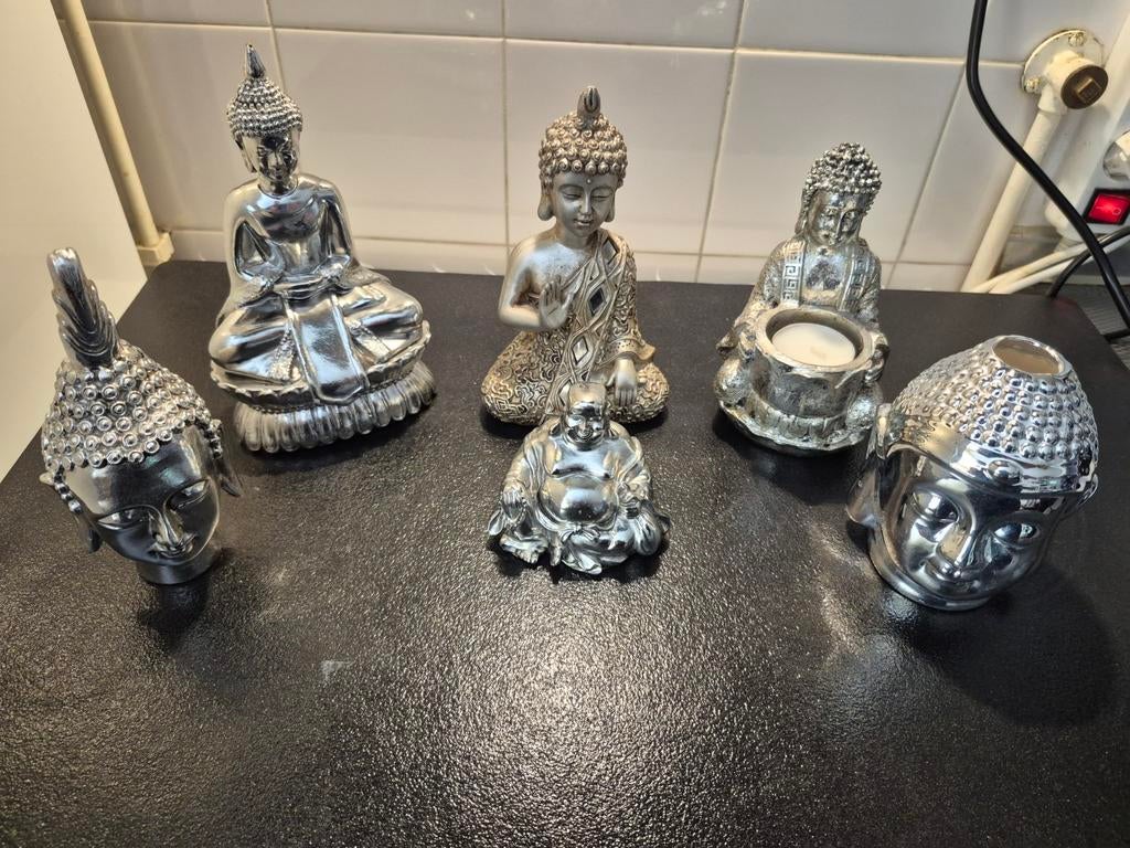 Set van 6 zilverkleurige Boeddha beelden en hoofden, Ophalen of Verzenden, Gebruikt
