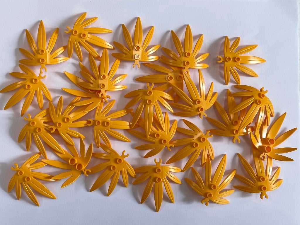 Partij 25x Lego palm bladeren met clip in diverse kleuren, Overige thema's, Lego, Nieuw, Ophalen of Verzenden