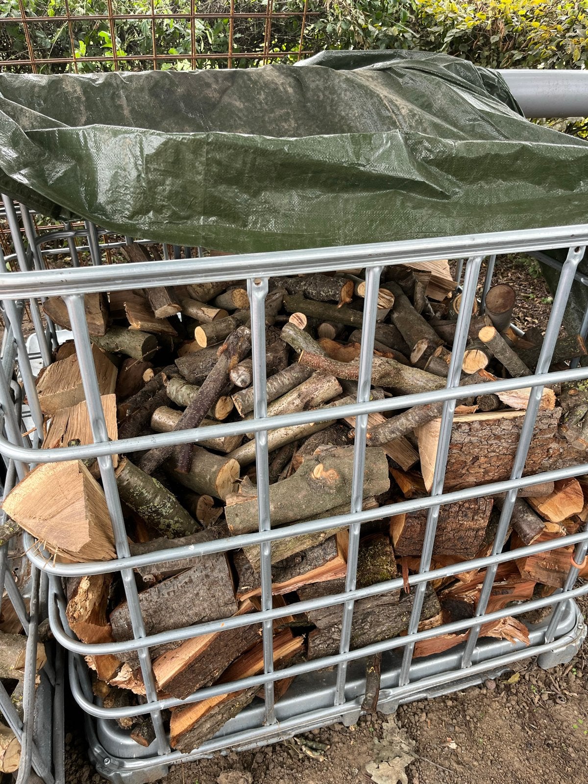 Droog haardhout: pruim, kers en eik (ca. 3/4 kuub), Tuin en Terras, Haardhout, Minder dan 3 m³, Ophalen, Overige houtsoorten, Blokken