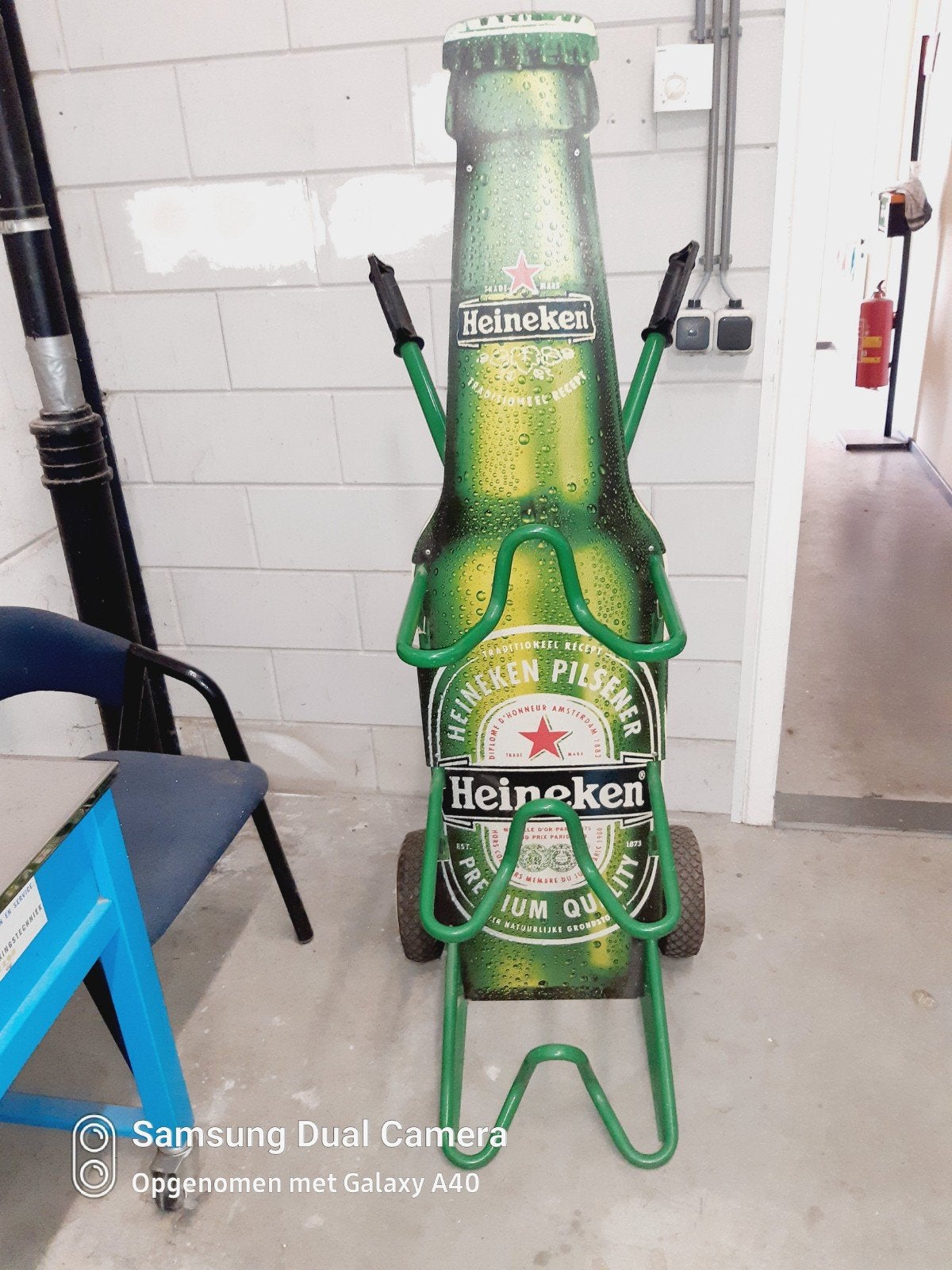 Mooie Heineken dispesteekwagen voor drie kranten bier, Verzamelen, Biermerken, Ophalen, Zo goed als nieuw, Glas of Glazen, Heineken
