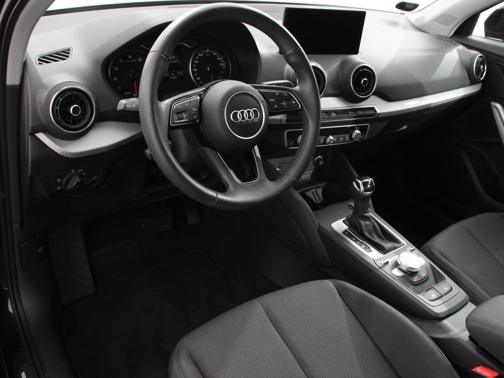 Audi Q2 35 TFSI 150pk S-Tronic Prestige Navigatie Apple Carp, Auto's, Audi, Stof, 4 cilinders, 150 pk, Zwart