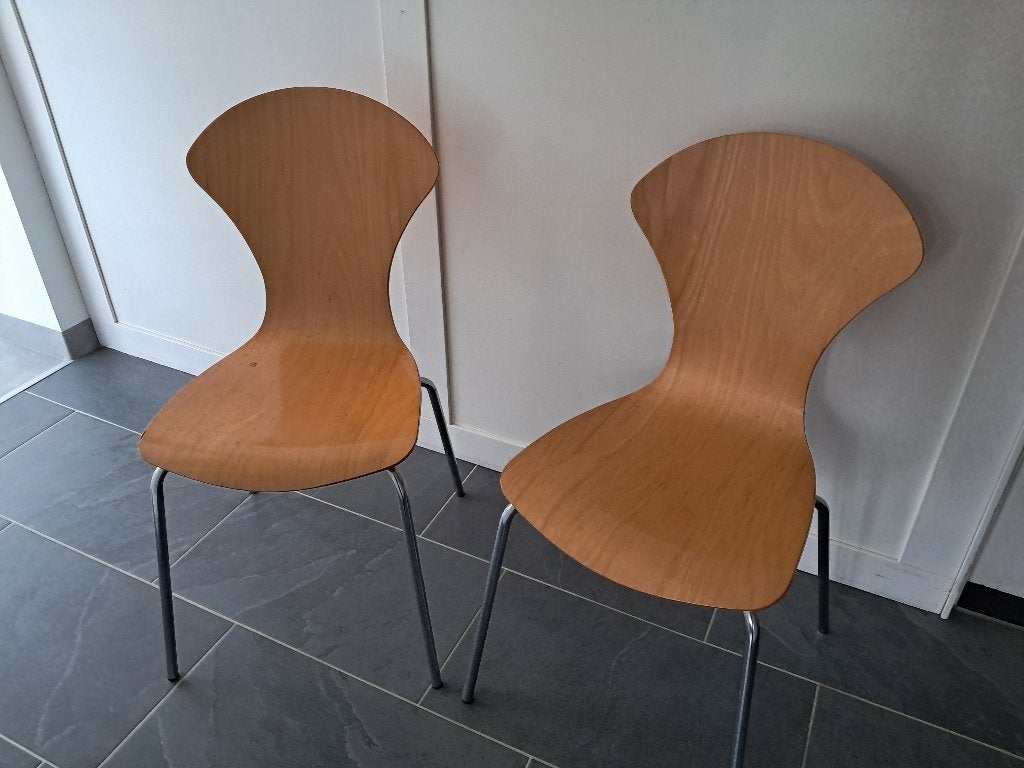 Twee houten vlinderstoelen, Huis en Inrichting, Ophalen, Gebruikt, Bruin, Twee