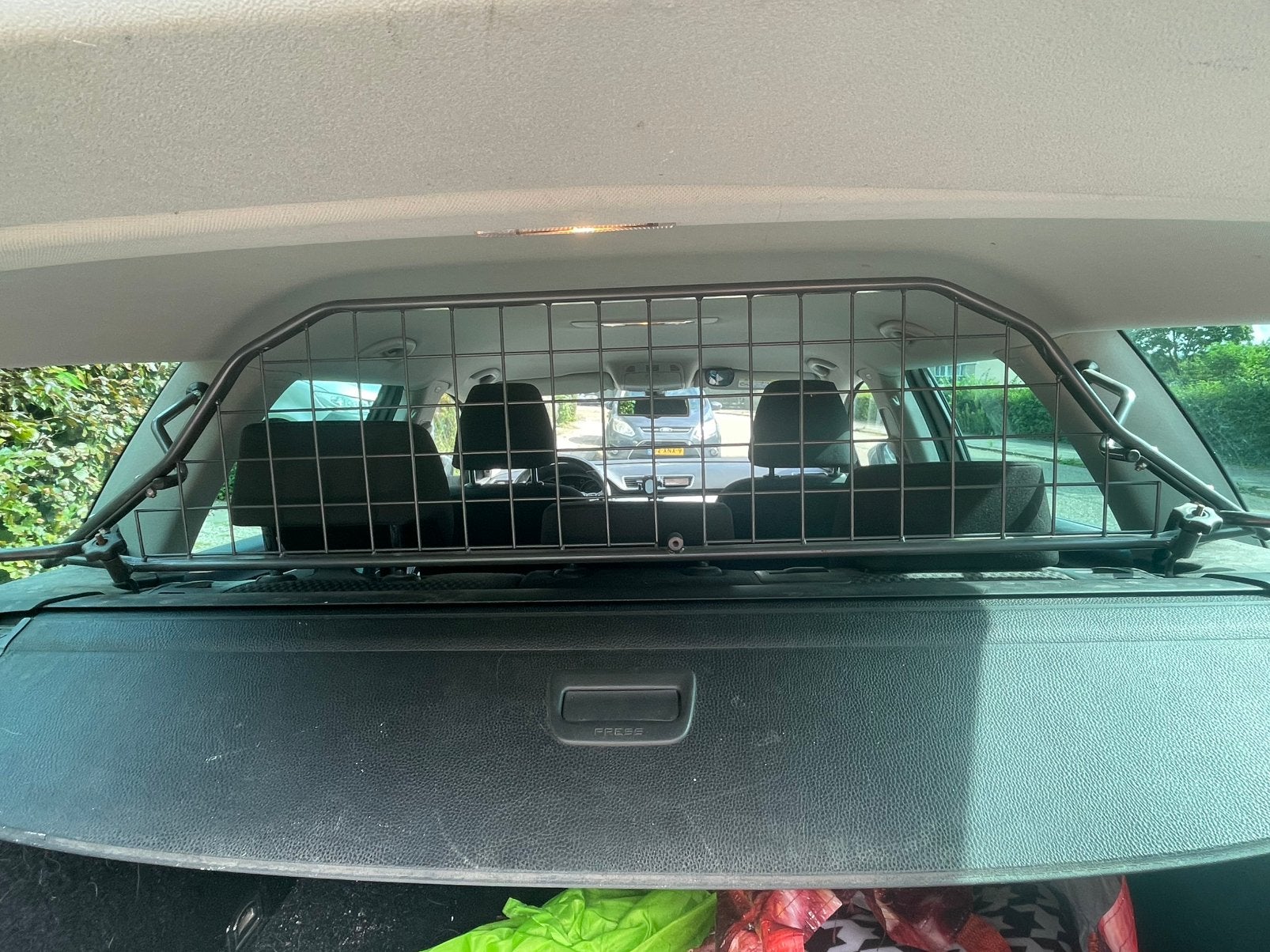 Travall hondenrek/ bagagerek voor VW Passat, Ophalen, Gebruikt
