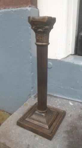 Kandelaar brons 26 cm. hoog tafelkandelaar metaal vierkant, Huis en Inrichting, Woonaccessoires | Kandelaars en Kaarsen, Gebruikt