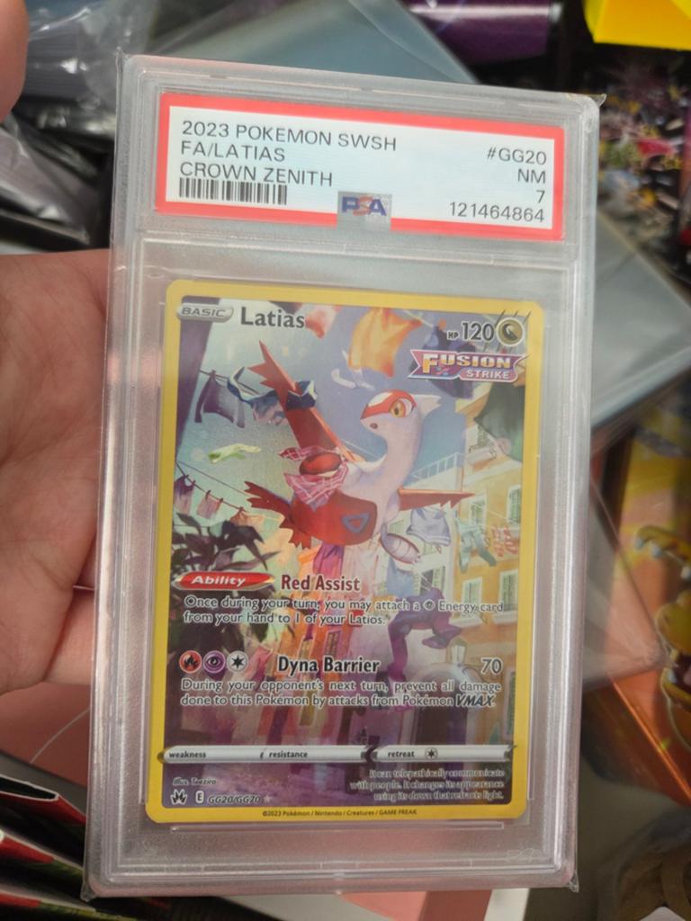 Latias GG20 Pokemon Crown Zenith PSA 7, Ophalen of Verzenden, Zo goed als nieuw, Booster, Foil