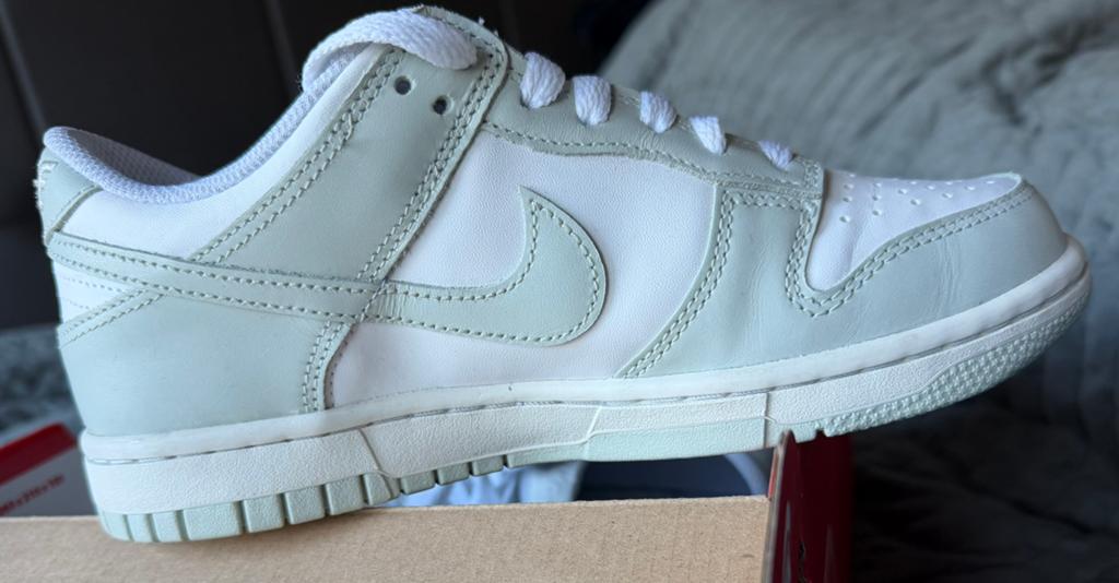 Nike Dunk low Photon Dust, Kleding | Dames, Ophalen of Verzenden, Zo goed als nieuw, Blauw, Sneakers of Gympen