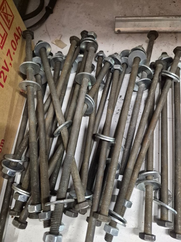 Bouten m8x260, Ophalen of Verzenden, Gebruikt, 250 mm of meer, Bouten of Moeren