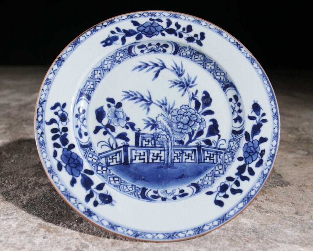 Chinees blauw-wit bord tuinhek pioen bamboe - Qianlong, Ophalen