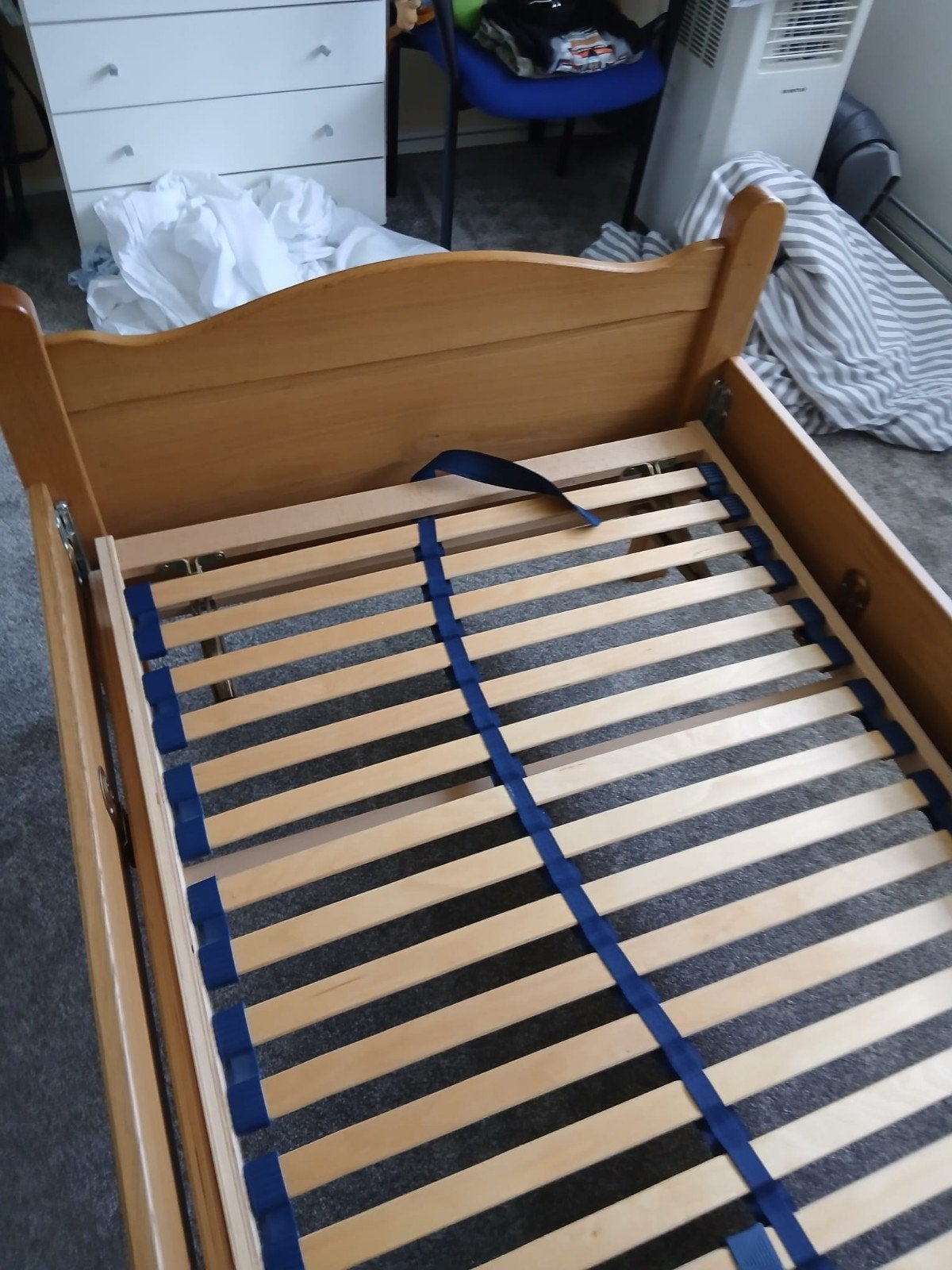 Eenpersoonsbed 90x200 cm met lattenbodem, Ophalen, Gebruikt, 90 cm, Eenpersoons