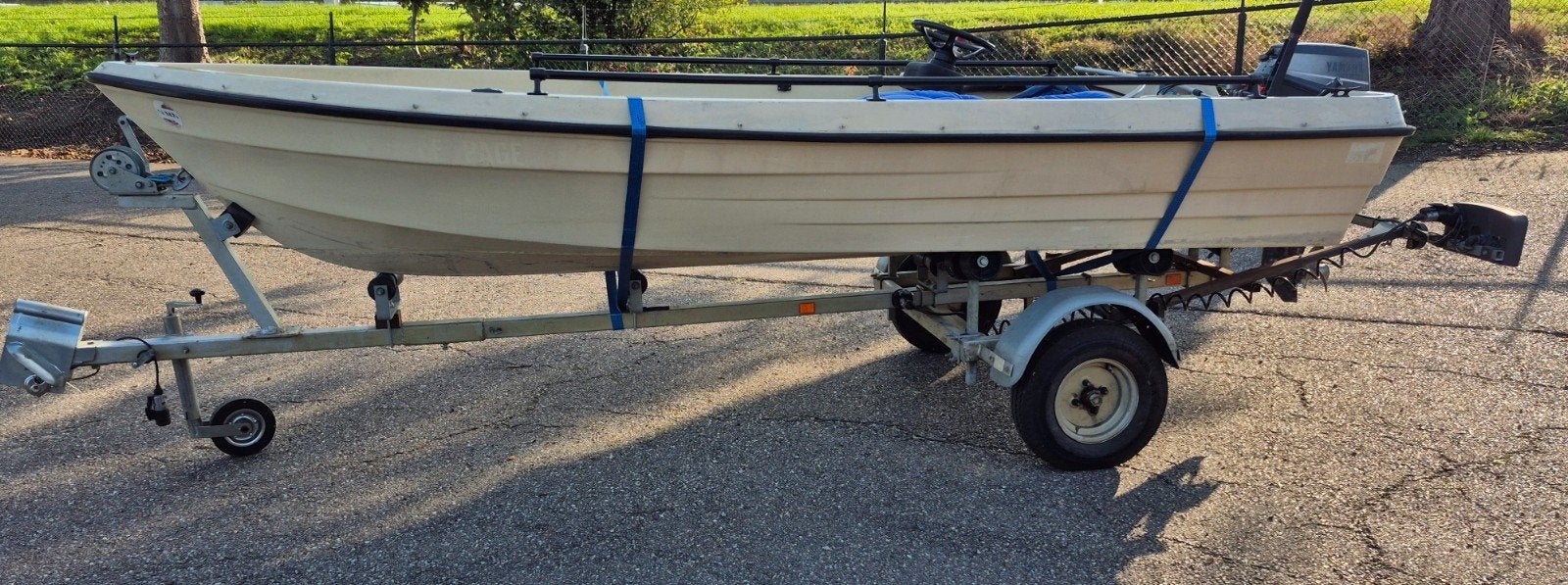 Terhi vissersboot - motorboot 440 -  8 pk +trailer, Ophalen, Gebruikt