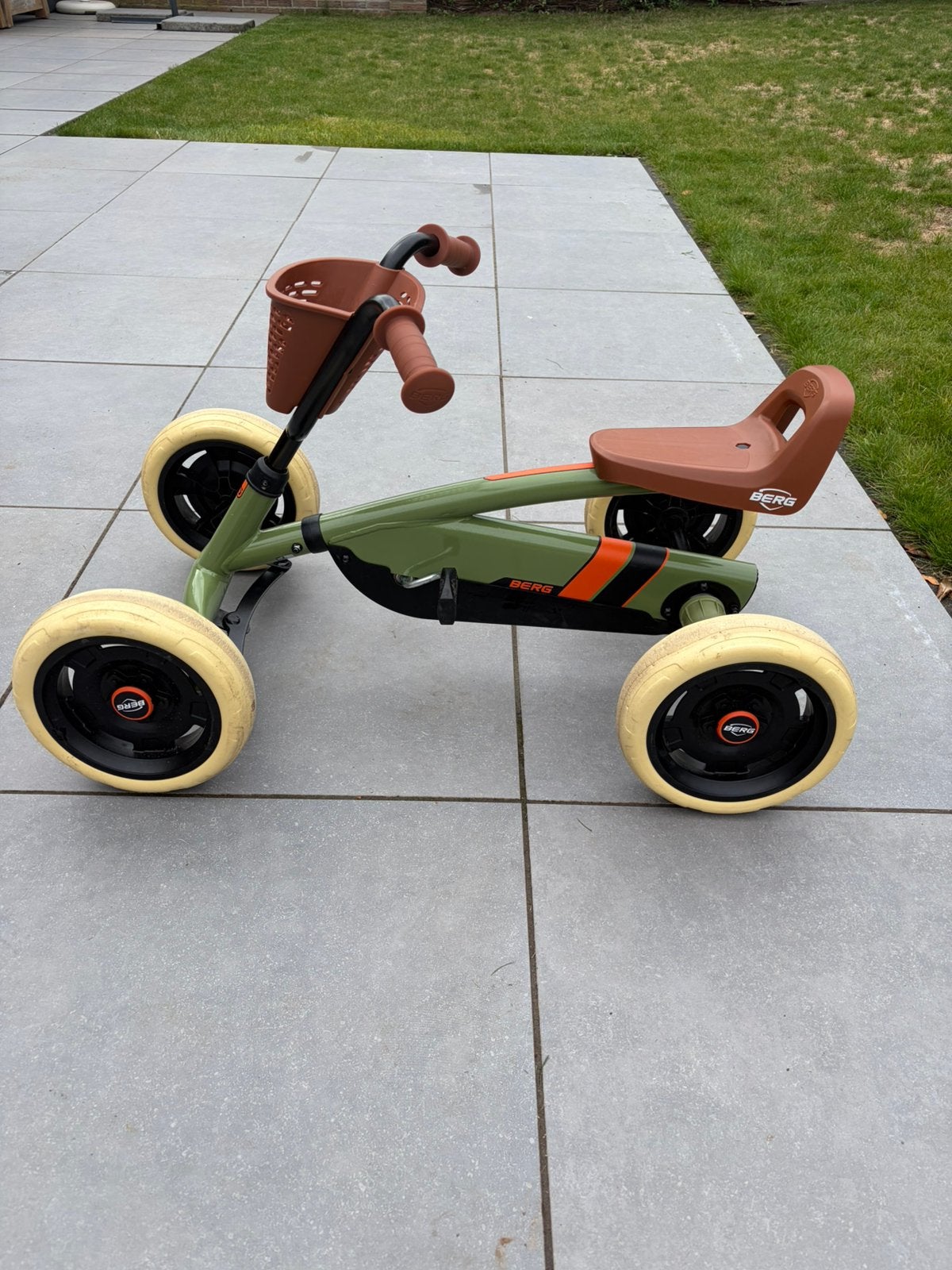 BERG Buzzy skelter retro als nieuw! Slechts 6 maanden oud, Ophalen, Zo goed als nieuw, Berg