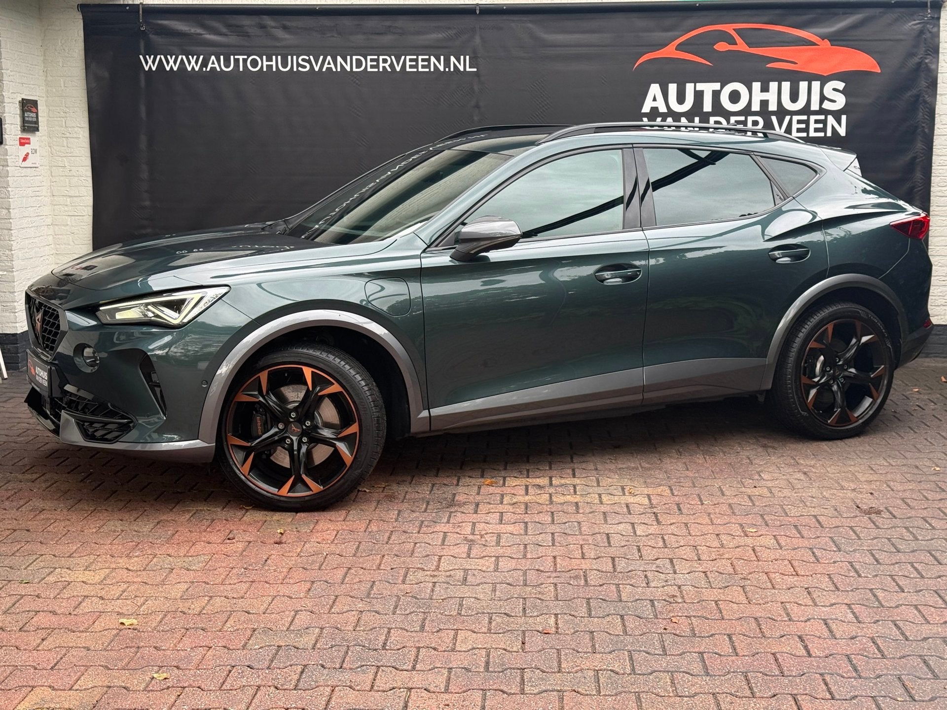 CUPRA Formentor 1.4 e-Hybrid VZ Copper Edition, ACC/Camera/L, Auto's, Dealer onderhouden, Gebruikt, 4 cilinders, Grijs