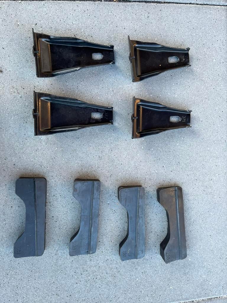 Thule Kit Ford Focus  145201, Auto diversen, Dakdragers, Ophalen of Verzenden, Gebruikt