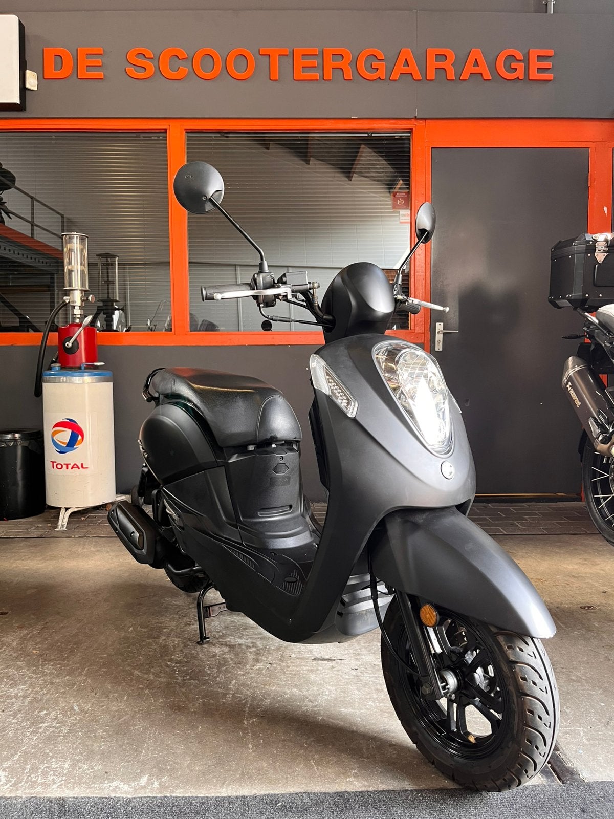 Sym mio snor 25km 2018, Fietsen en Brommers, Scooters | SYM, Gebruikt, Mio, Maximaal 25 km/u, Benzine, Ophalen of Verzenden