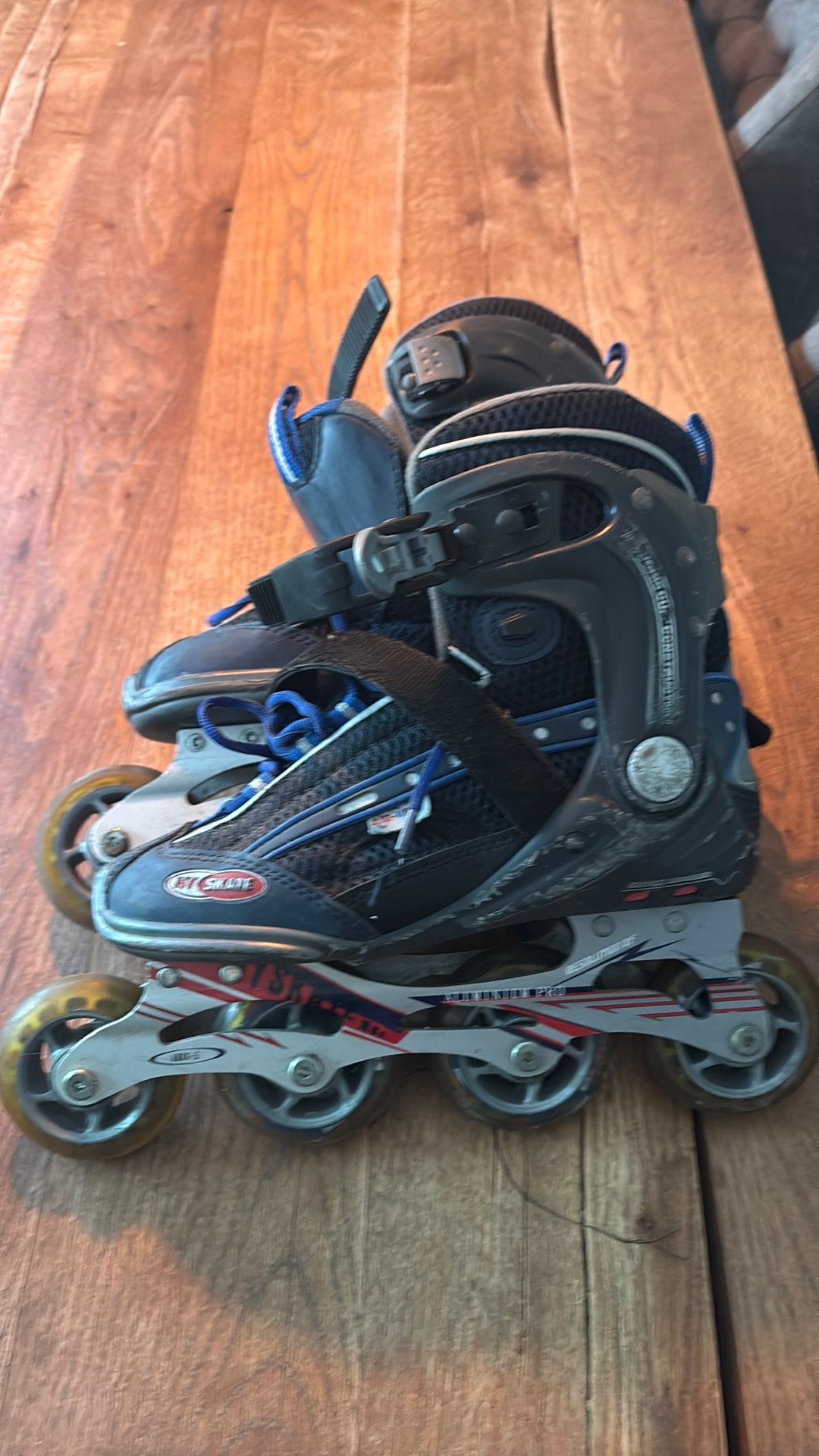 Gratis skeelers maat 37, Kinderen en Baby's, Speelgoed | Buiten | Rolschaatsen, Ophalen