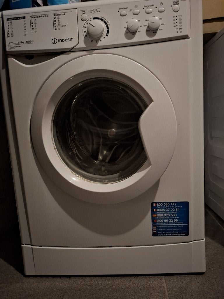 Wasmachine Indesit met stille inverter motor, A+++, Gebruikt, Ophalen of Verzenden, Energieklasse A of zuiniger, 85 tot 90 cm