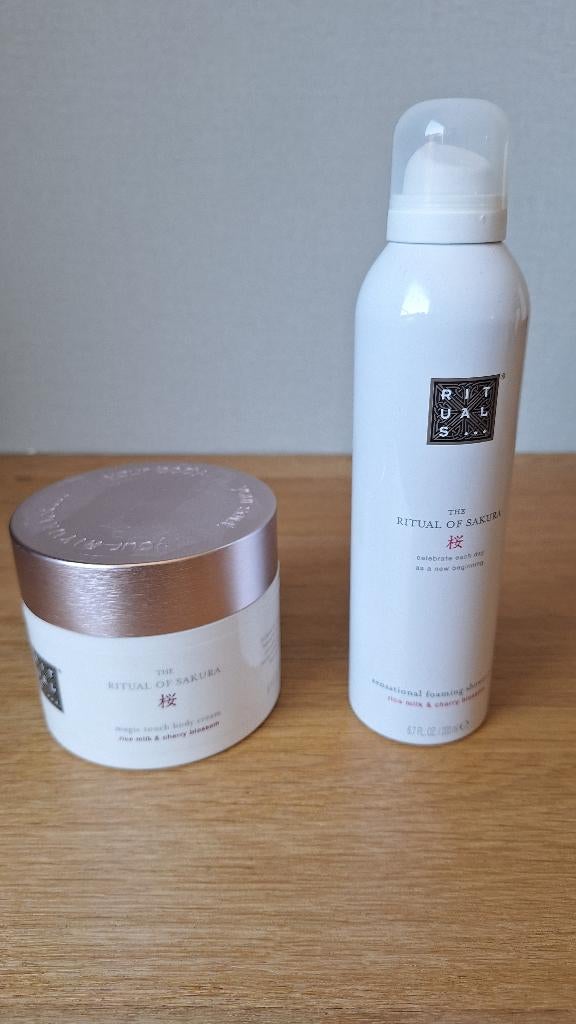 Nieuw Rituals of Sakura shower gel en body cream, Ophalen of Verzenden, Nieuw, Bad & Douche