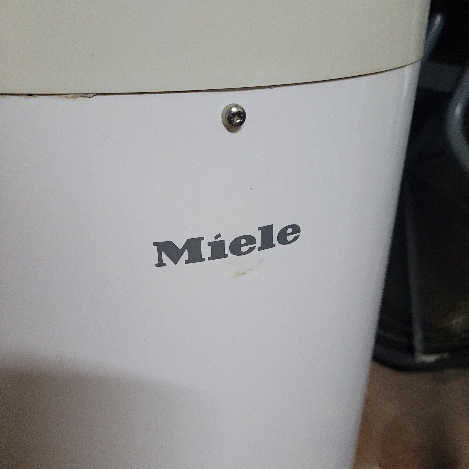 Miele centrifuge WZ268 - Compacte en krachtige wasdroger, Ophalen, Gebruikt, Bovenlader, 85 tot 90 cm