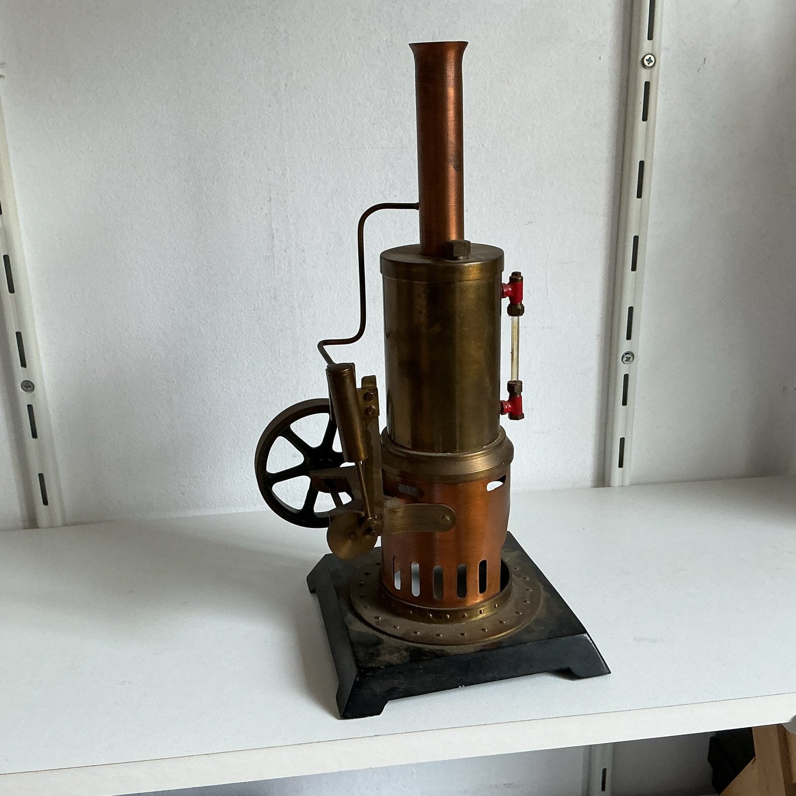 Is dit een bing Antieke stoommachine model - koper, Ophalen of Verzenden