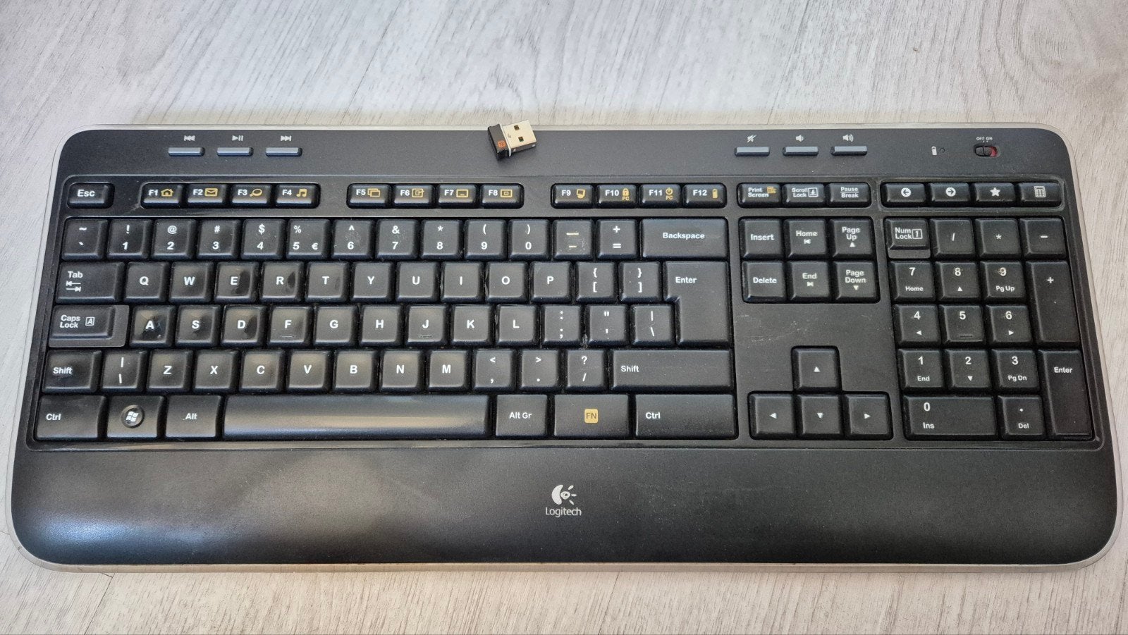 Logitech K520 draadloos toetsenbord met USB ontvanger, Plug-and-play, Gebruikt, Logitech, Ophalen of Verzenden