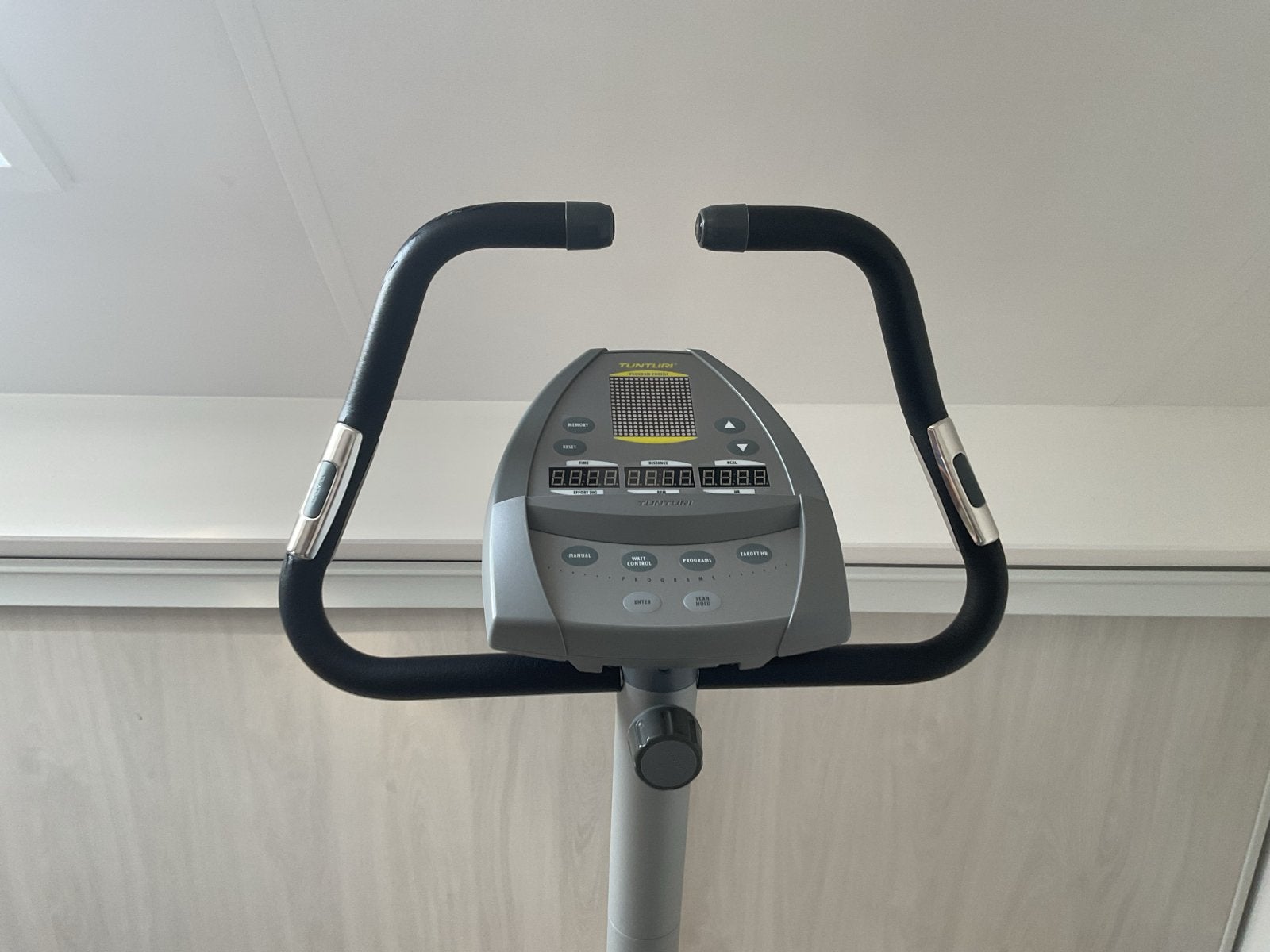 Tunturi Hometrainer - Zo goed als nieuw, Sport en Fitness, Ophalen, Zo goed als nieuw, Metaal, Benen