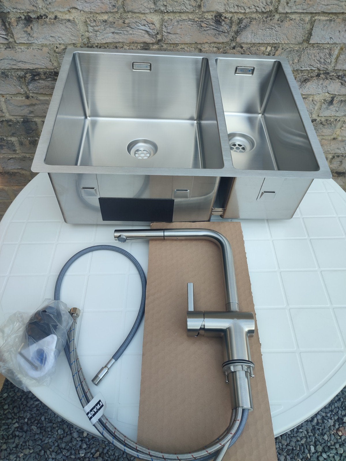 Rvs spoelbak anderhalve + bijpassende uitrekbare keukenkraan, Ophalen of Verzenden, Nieuw, 25 tot 50 cm, Minder dan 100 cm