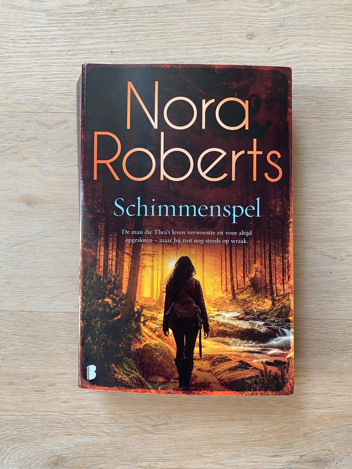Nora Roberts - Schimmenspel (derde druk, 2026), Ophalen of Verzenden, Zo goed als nieuw