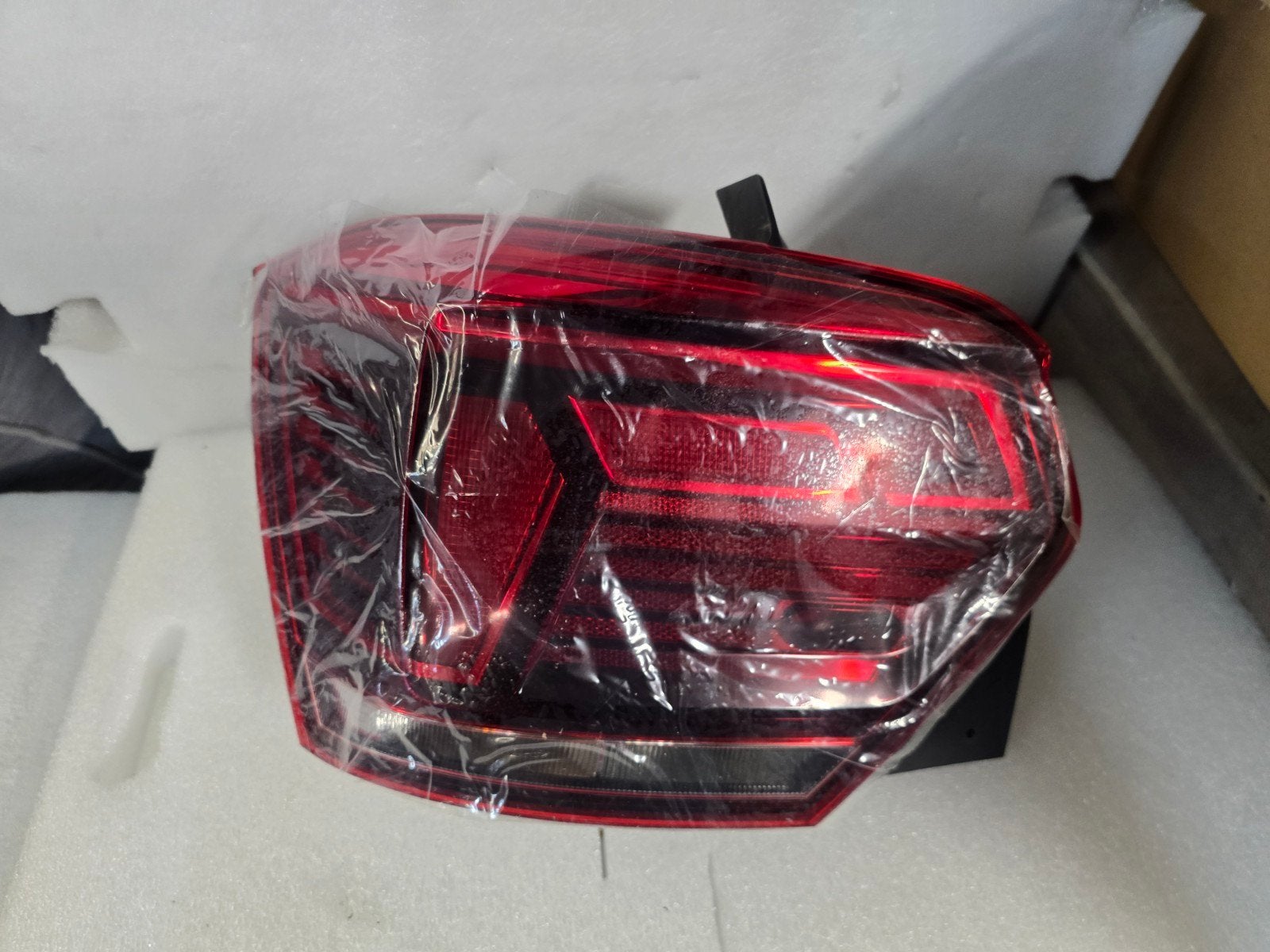 Achterlicht Led links VW Polo 2G bj 2017-2021, Gebruikt, Volkswagen, Wolfsburg, Ophalen of Verzenden