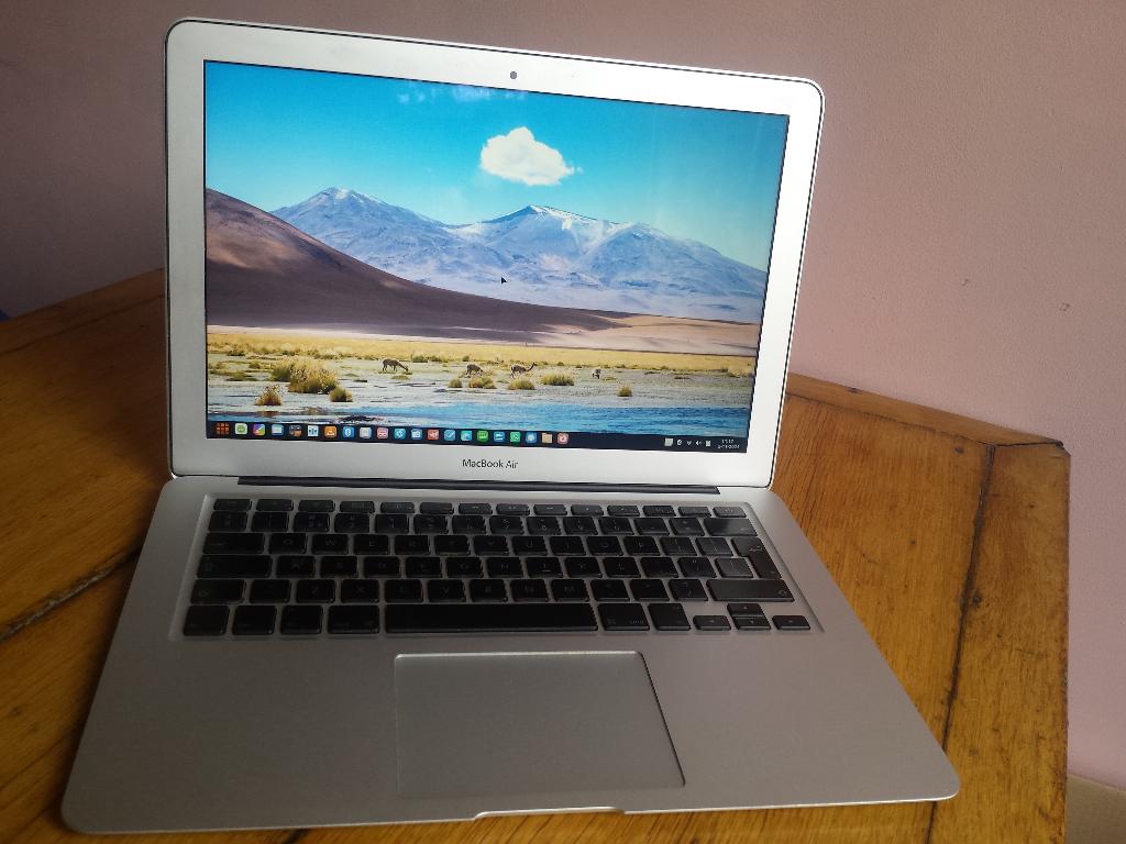 Macbook Air SSD 256Gb Linux Mint, Gebruikt, 256 GB, 2 tot 3 Ghz, Qwerty