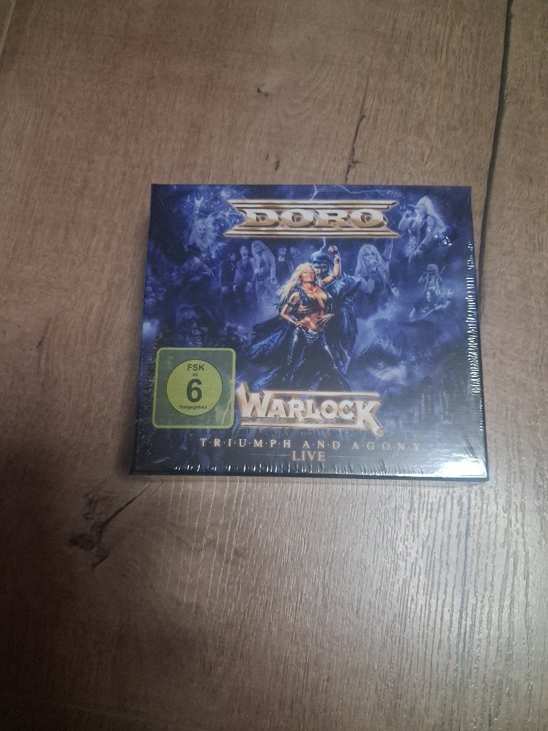 DORO / WARLOCK - Triumph and Agony - Live (CD + Blue-Ray...), Heavy metal, Boxset, Ophalen of Verzenden, Nieuw in verpakking