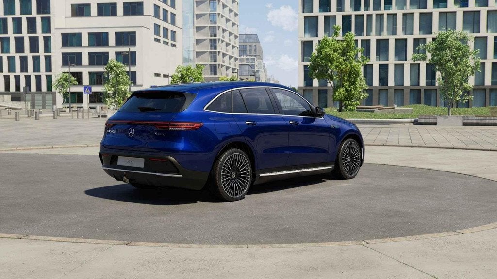 Mercedes-Benz EQC 400 4MATIC AMG Line Premium Plus 80 kWh |, Auto's, Mercedes-Benz, Automaat, Gebruikt, Zwart, 2395 kg