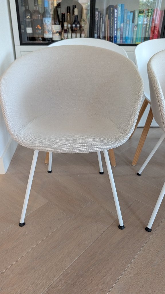 3 Hay About a Chair stoffen stoelen met wit metalen poten, Ophalen, Gebruikt, Drie, Hout
