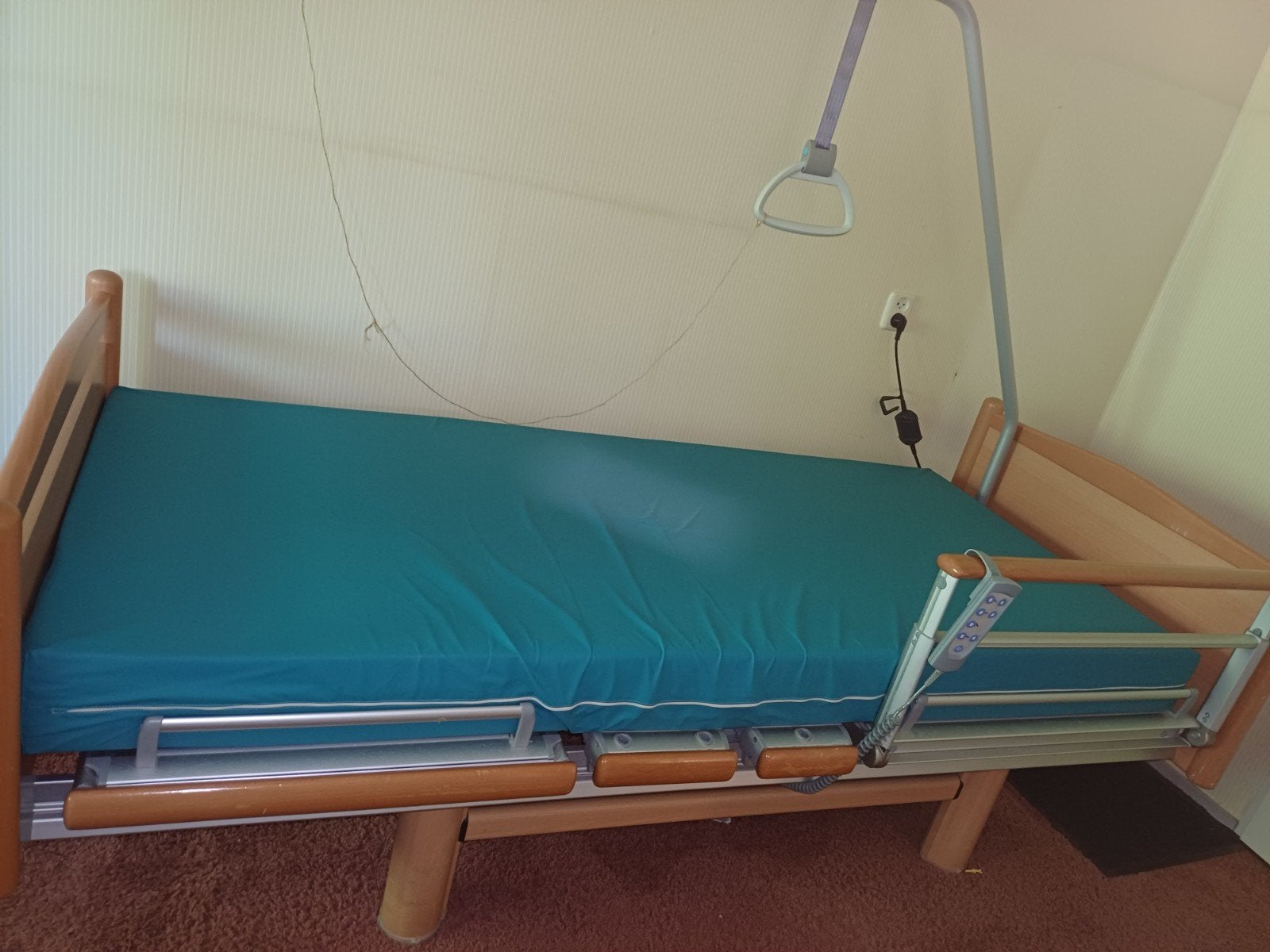 zorgbed verpleegbed, Ophalen, Verstelbaar, 90 cm, Eenpersoons