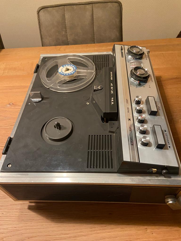 Grundig TK 247 de Luxe Bandrecorder, Ophalen, Bandrecorder, Met stofkap