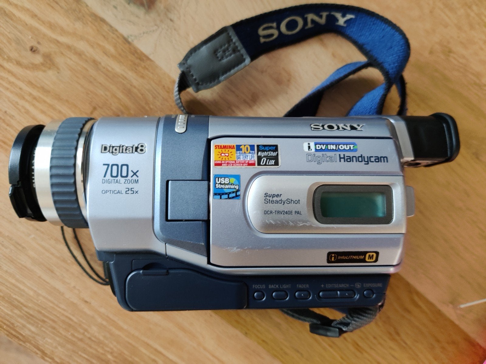 Sony DCR-TRV240E Digital8 Handycam met accessoires, Audio, Tv en Foto, Gebruikt, 20x of meer, Overige soorten, Ophalen of Verzenden