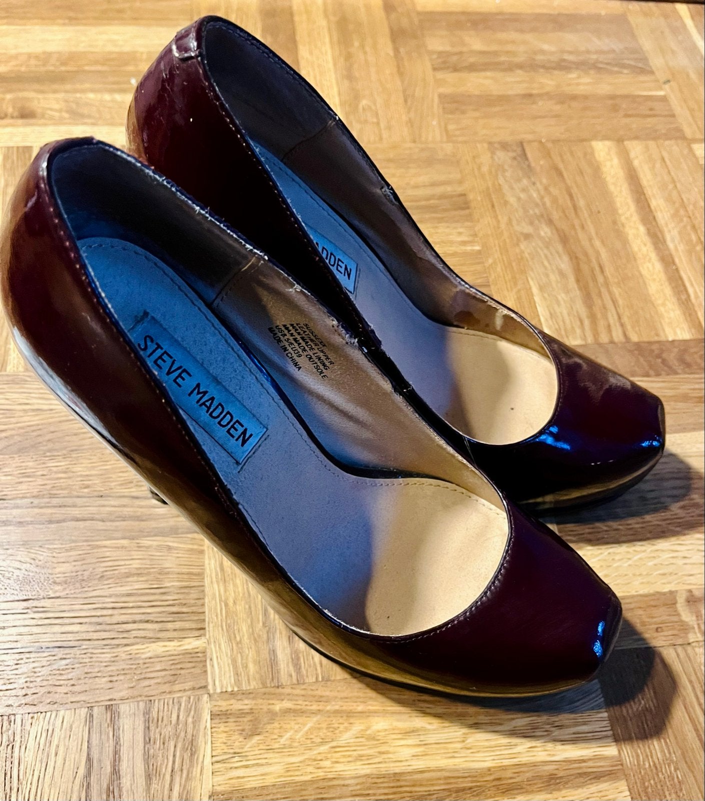 Steve Madden Pumps Maat 39 - Bordeauxrood Lakleer, Ophalen of Verzenden, Gedragen, Rood, Pumps