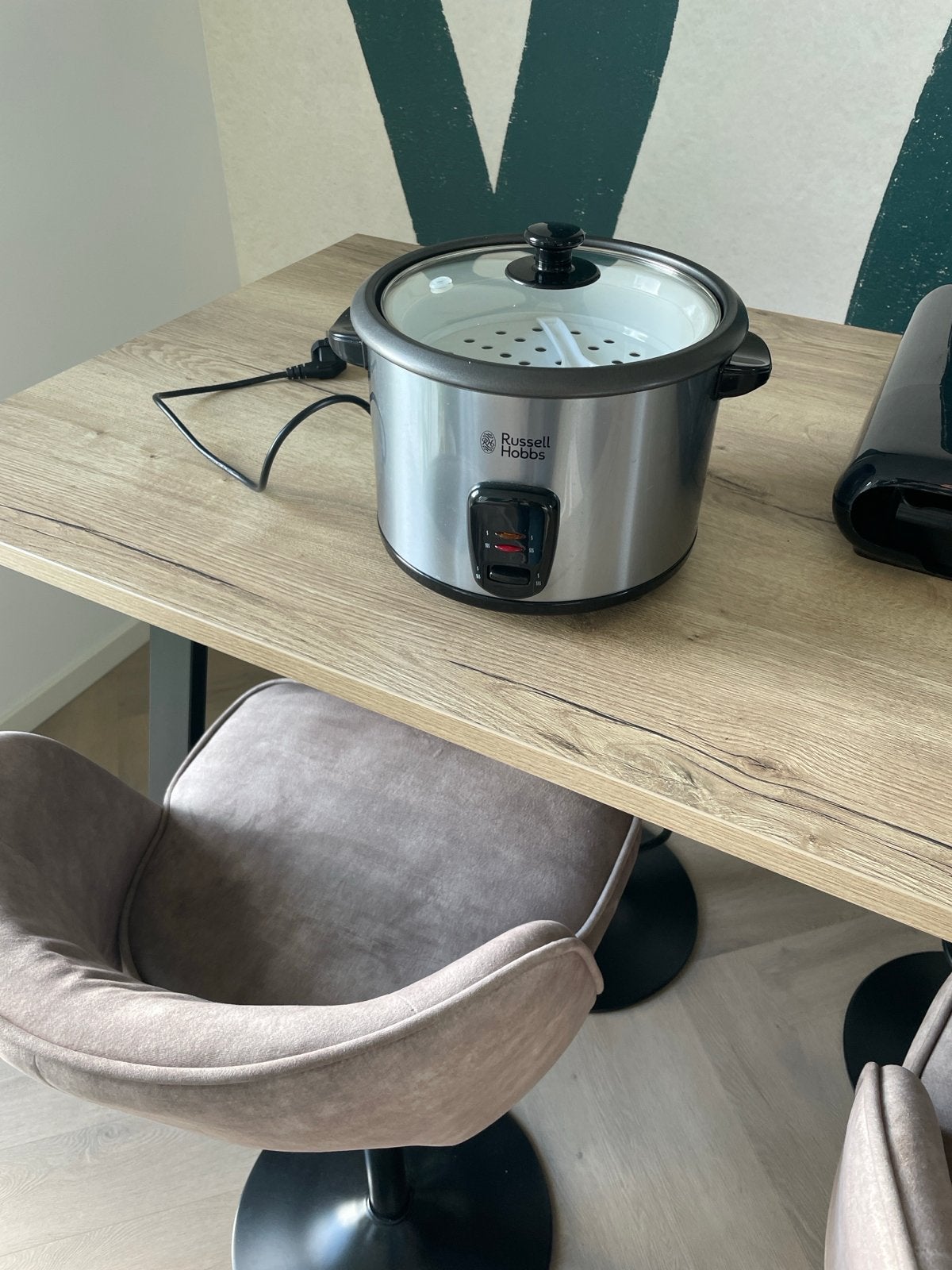 Russell Hobbs Rijstkoker - 1.8L / 10 Kops, Ophalen of Verzenden, Zo goed als nieuw