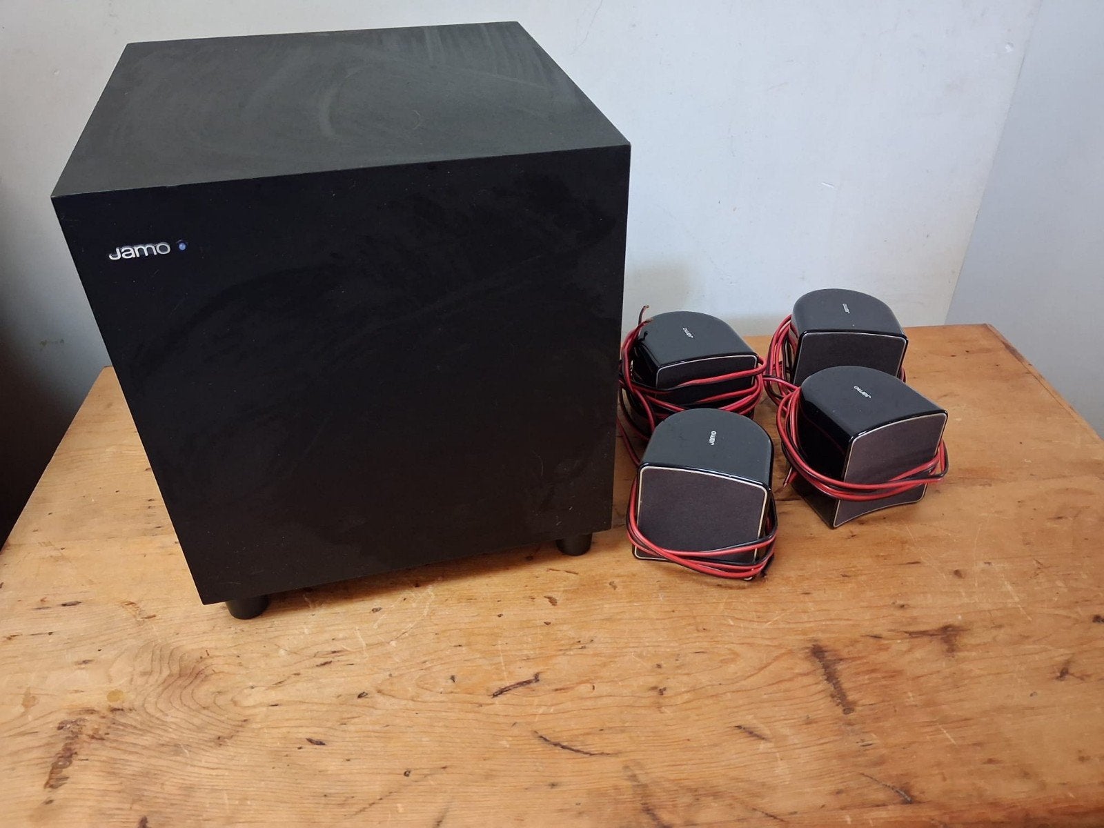 Jamo speakerset - actieve subwoofer (SUB 210) + 4 satelliets, Audio, Tv en Foto, Luidsprekers, Ophalen of Verzenden, Gebruikt