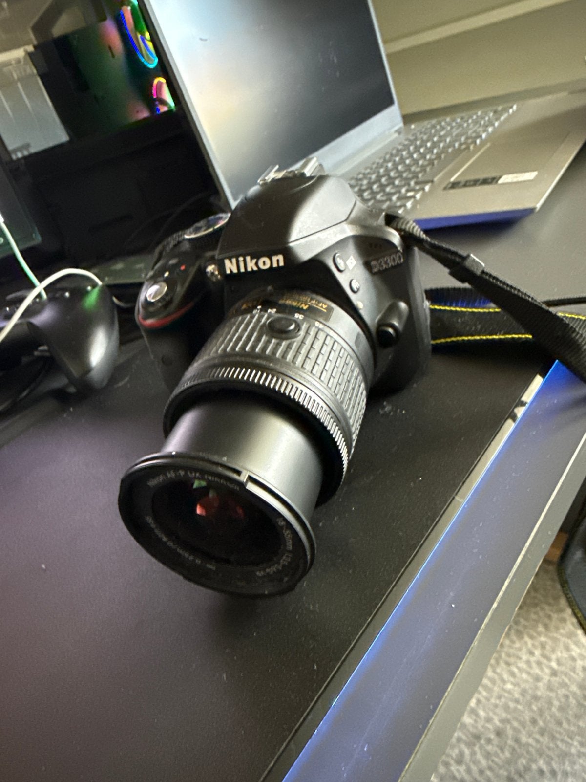 Nikon D3300 Spiegelreflexcamera met kitlens en oplader, Gebruikt, Spiegelreflex, Oplader, Ophalen of Verzenden