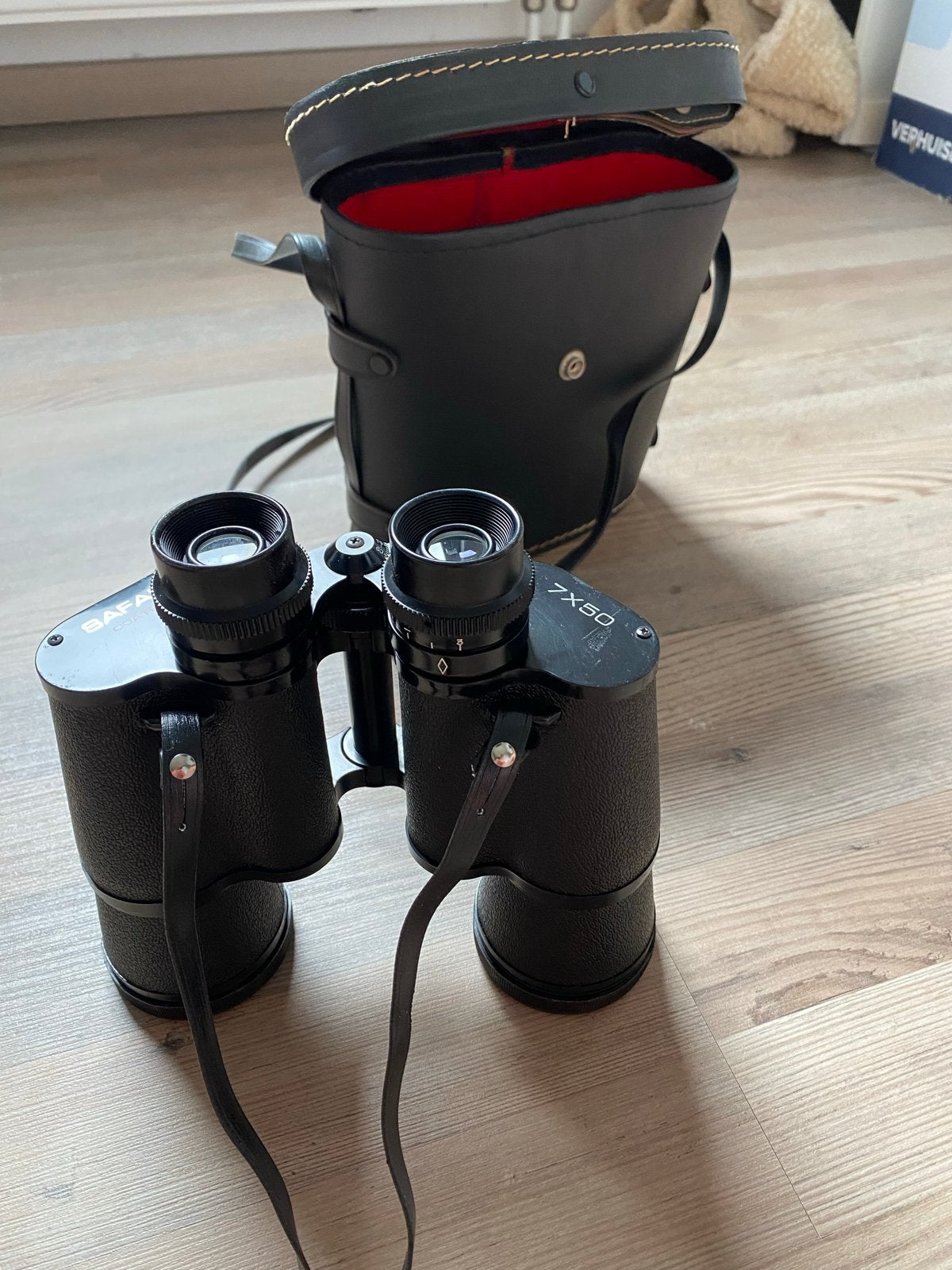 Vintage Safari 7x50 verrekijker met leren draagtas, Gebruikt, Minder dan 8x, Met hoes of tas, Porro (met knik)
