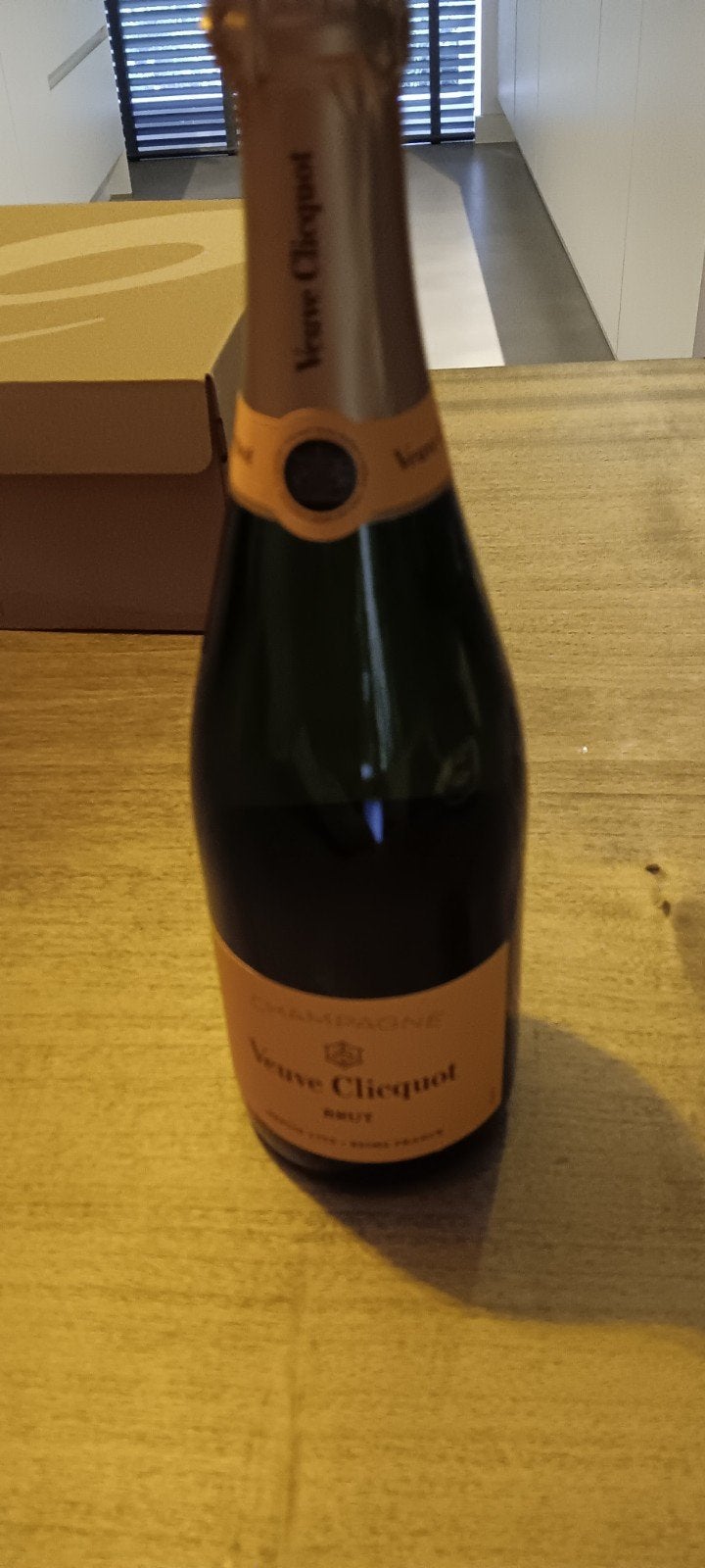 Veuve Clicquot Brut Champagne 750ml in geschenkdoos, Ophalen of Verzenden, Nieuw, Frankrijk, Champagne