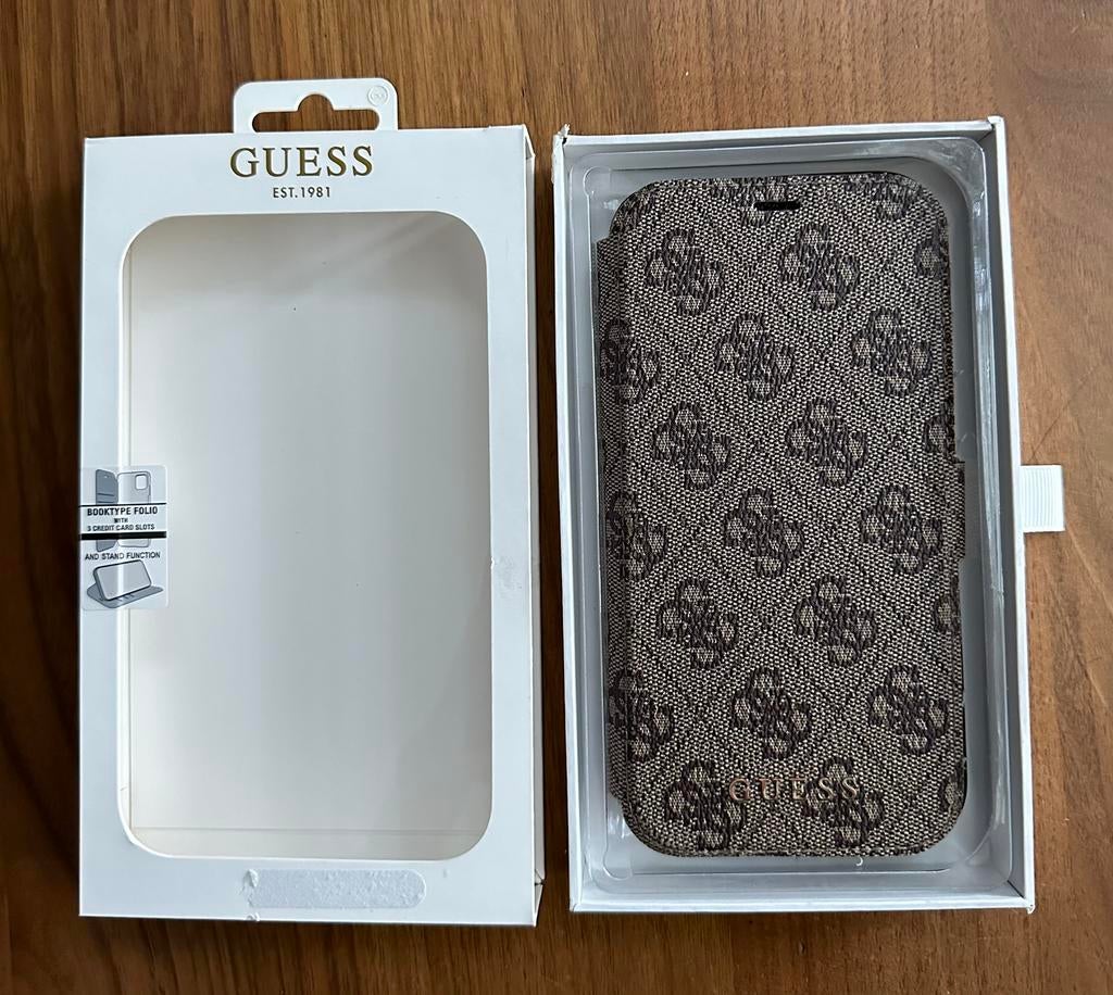 Guess Iphone Pro Max 12 bookcase / hoesje !!, Ophalen of Verzenden, Gebruikt, Guess