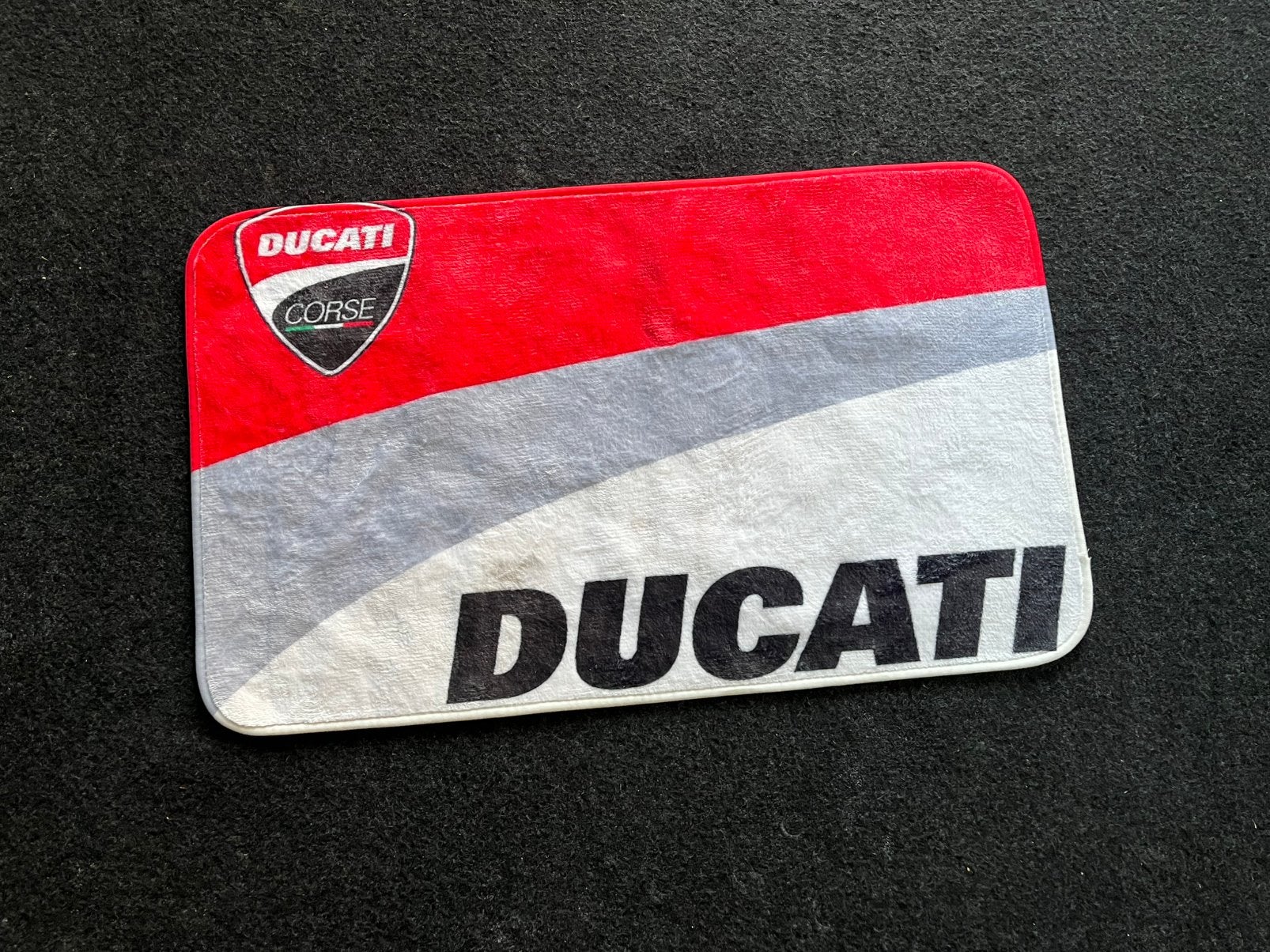 Ducsti Corse deurmat/badmat, Ophalen of Verzenden, Zo goed als nieuw, Motoren