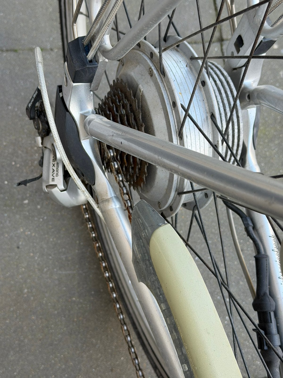 Foto 4 van Elektronische Fiets batavus in topconditie klein probleem