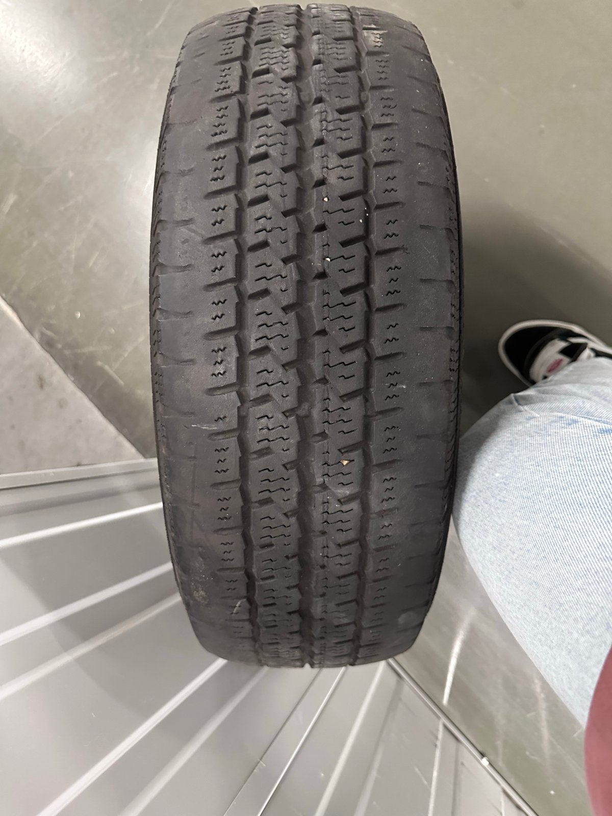 Set van 4 Continental banden 205/65 R16C (2 goed, 2 minder), Ophalen, 16 inch, Banden en Velgen, 205 mm