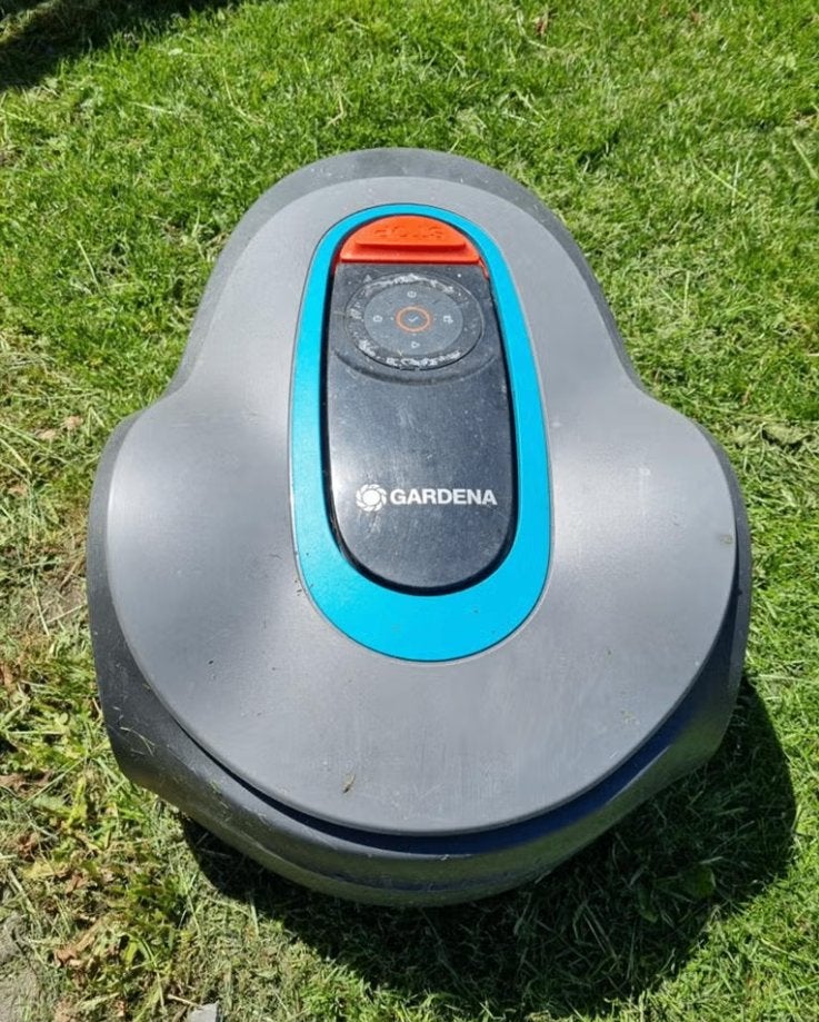 Gezocht: Defecte of oude robotmaaiers, Ophalen of Verzenden, Gebruikt, 20 tot 25 cm