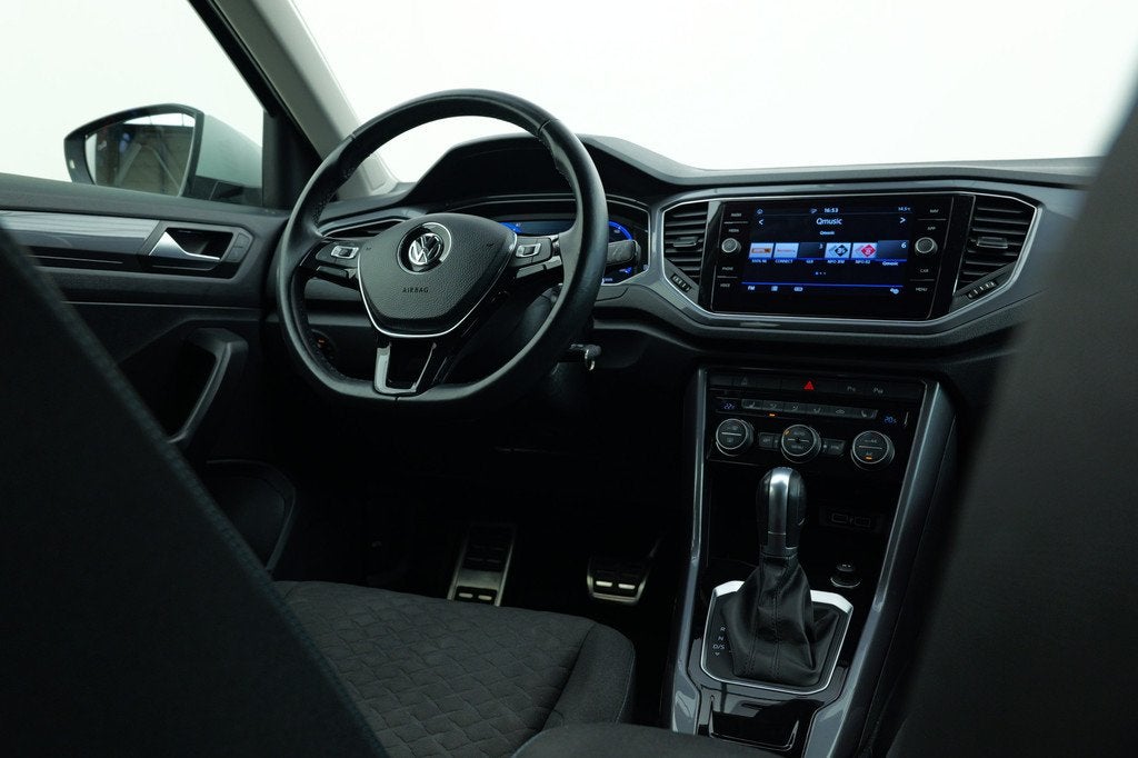 Volkswagen T-Roc 1.5 TSI Sport | Automaat | Digitaal dashboa, Stof, 4 cilinders, Bedrijf, SUV of Terreinwagen