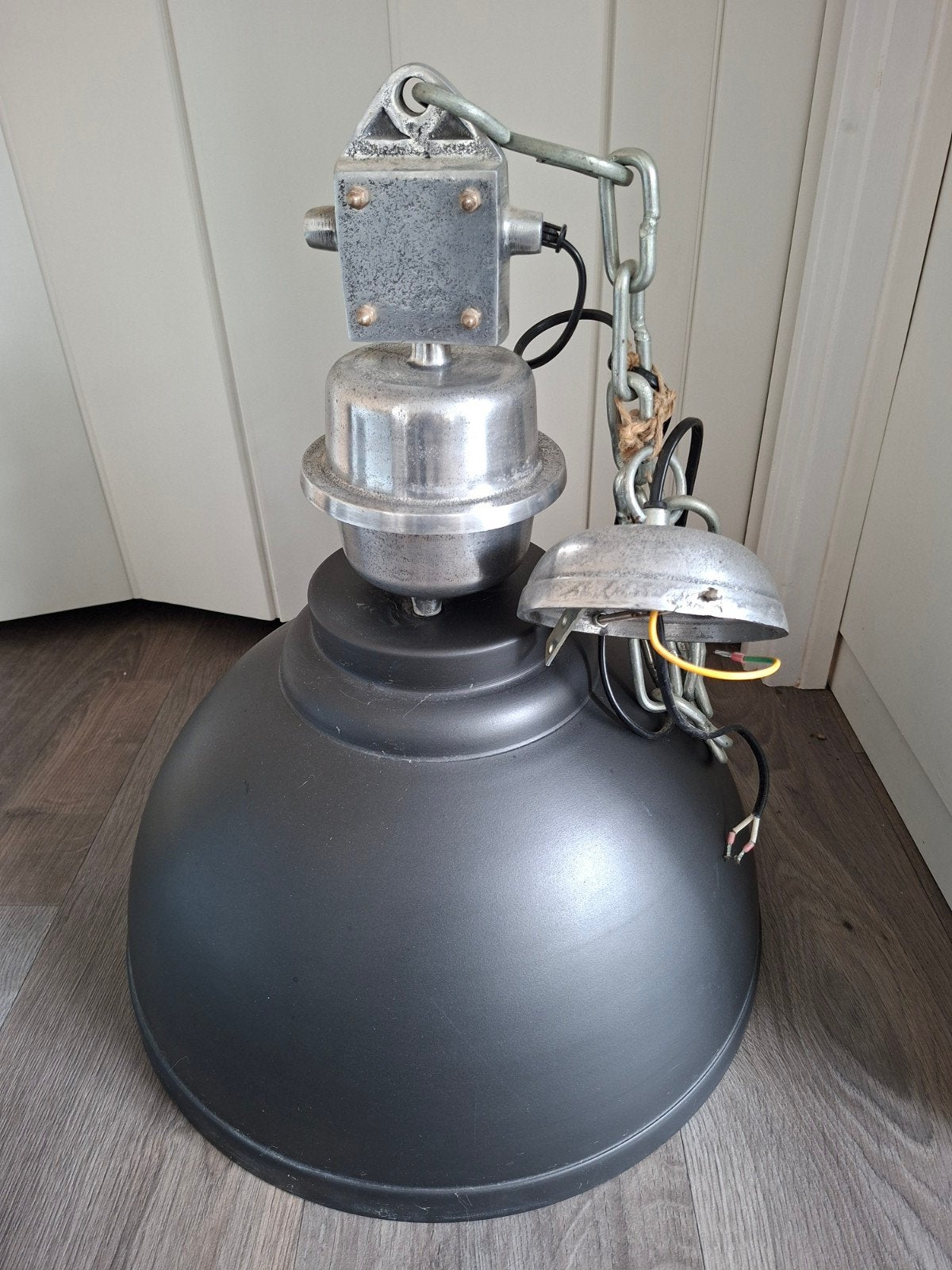Mooie zwart/ mat zilveren industriële hanglamp, Ophalen